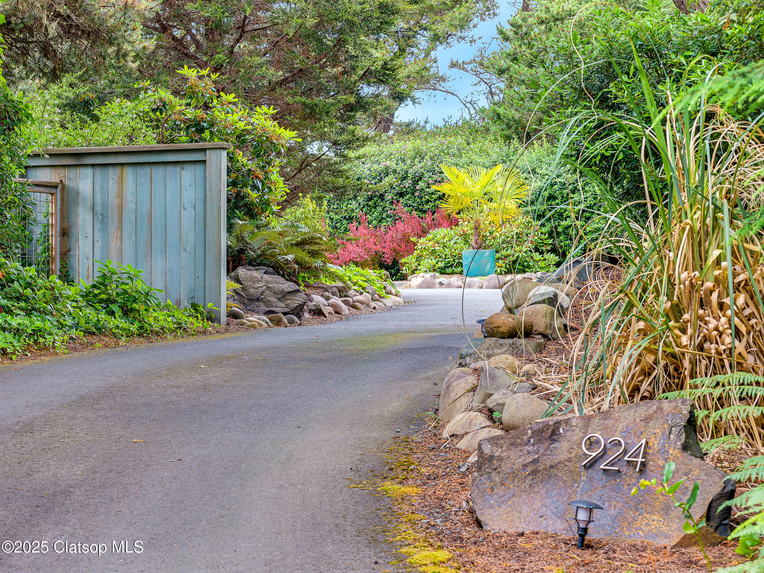 924 Little Beach Drive Property Photo 10