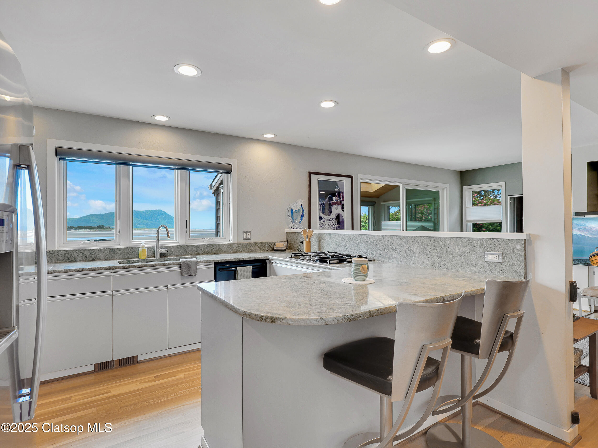 924 Little Beach Drive Property Photo 16