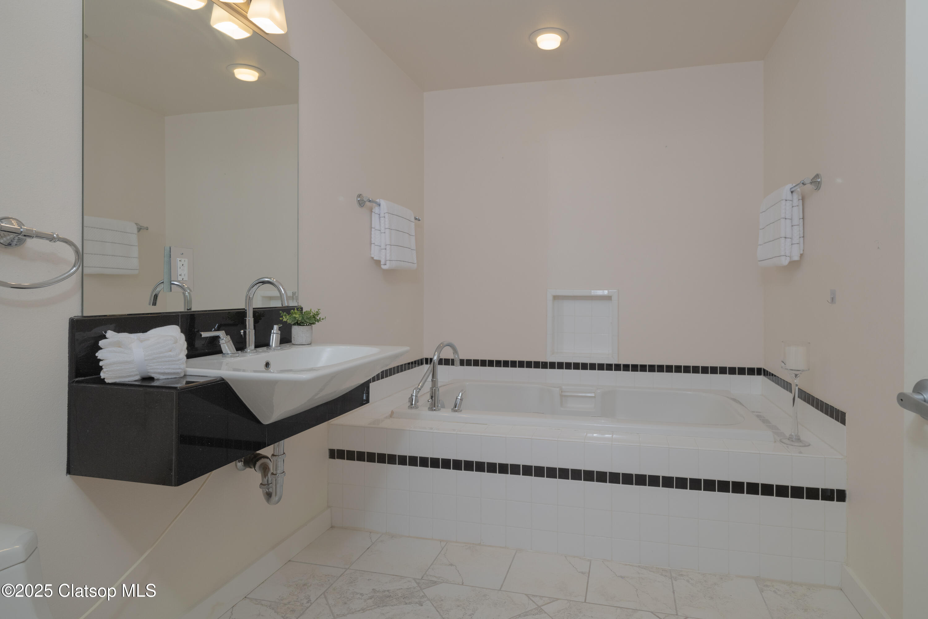 3990 Abbey Lane Property Photo 11