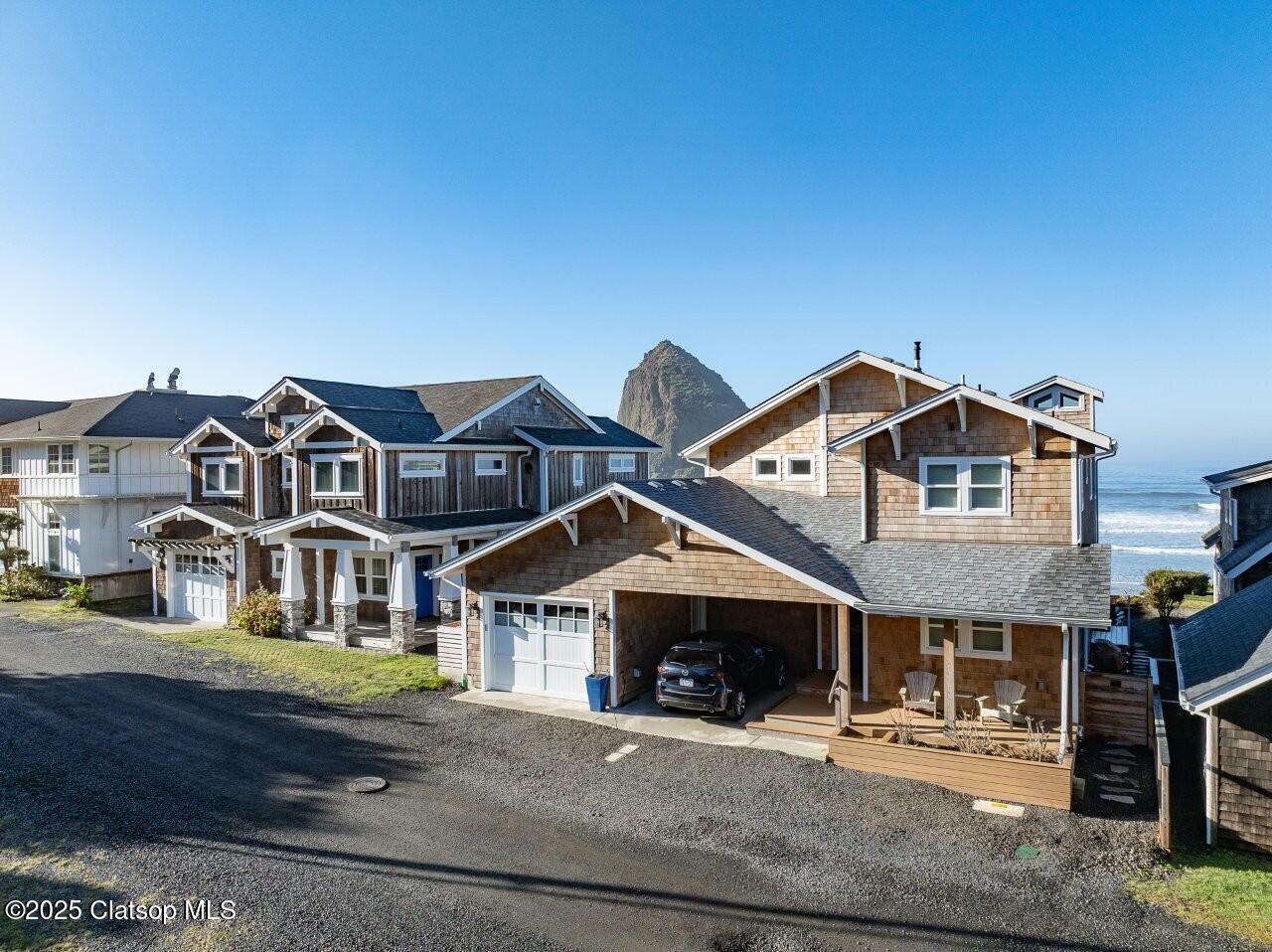 1659 Forest Lawn Road Property Photo 4