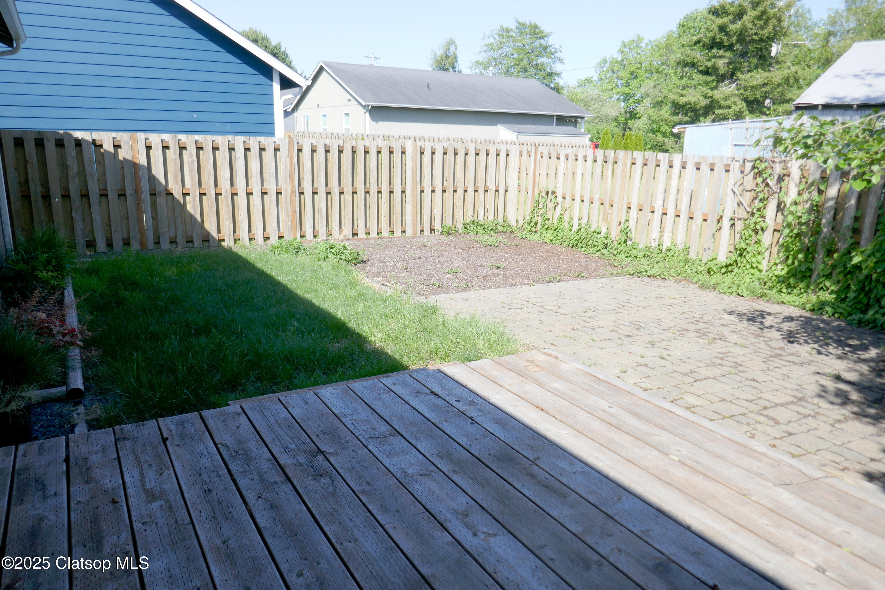 90 Nw Birch Avenue Property Photo 3
