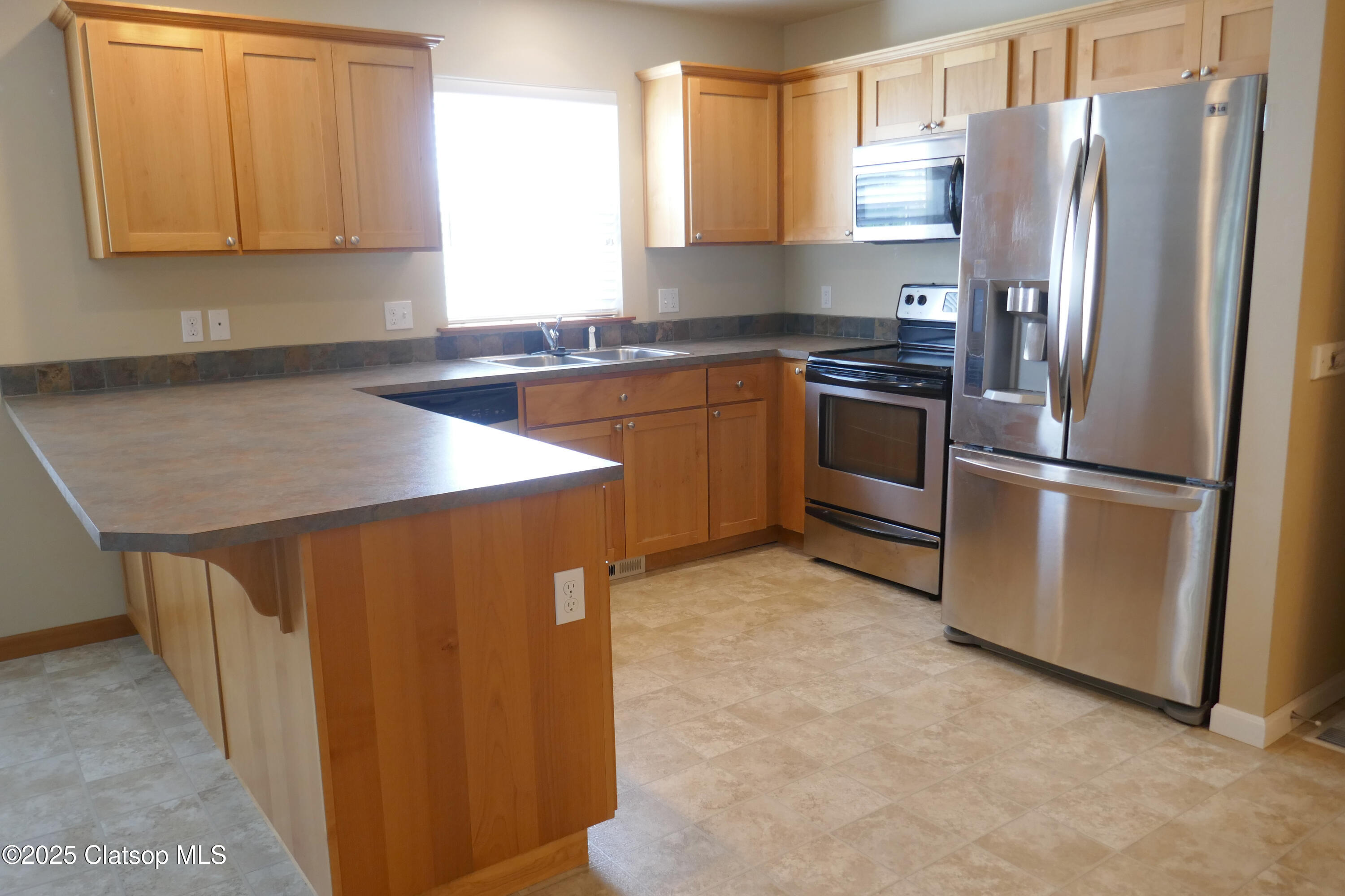 90 Nw Birch Avenue Property Photo 4