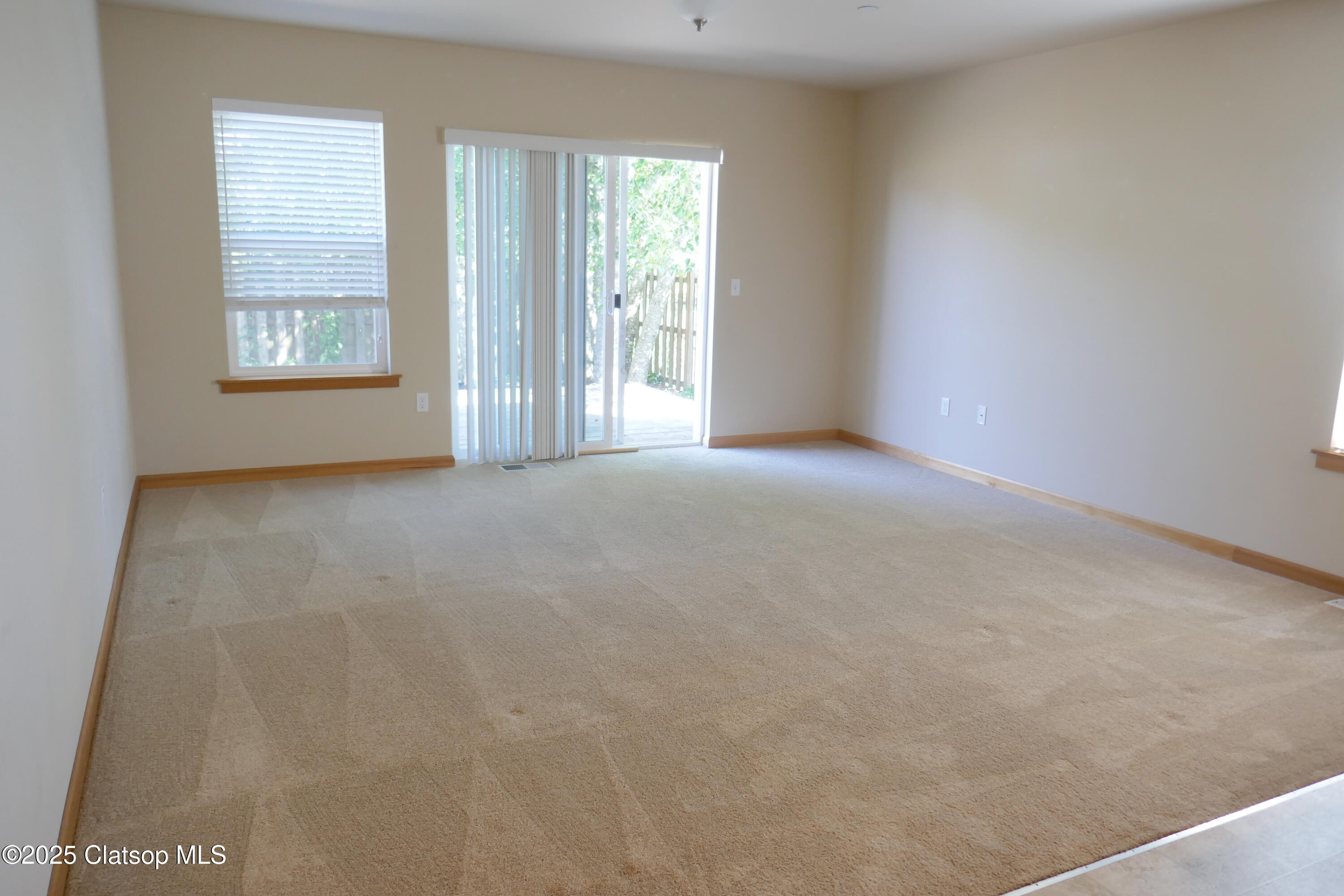 90 Nw Birch Avenue Property Photo 5