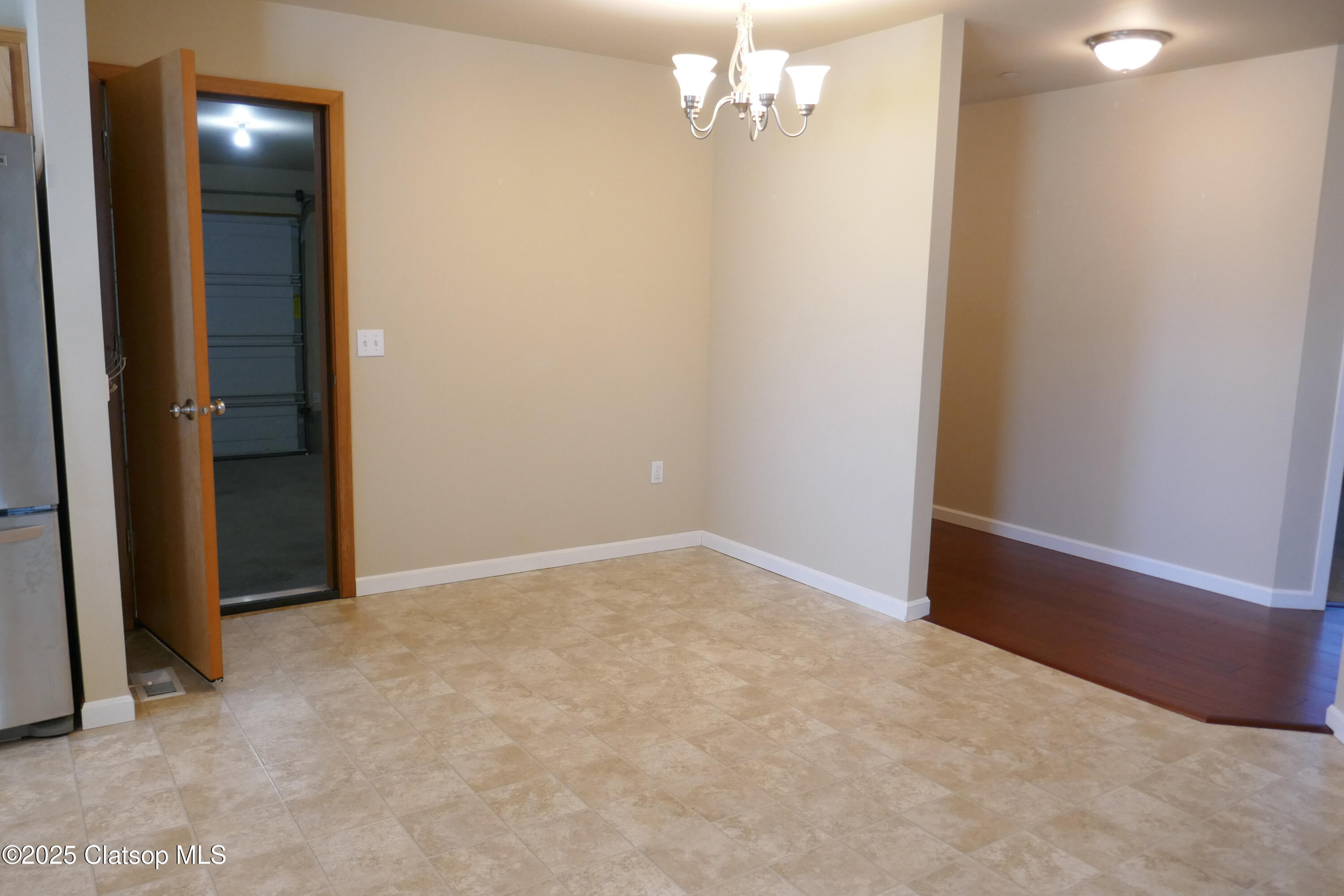 90 Nw Birch Avenue Property Photo 6