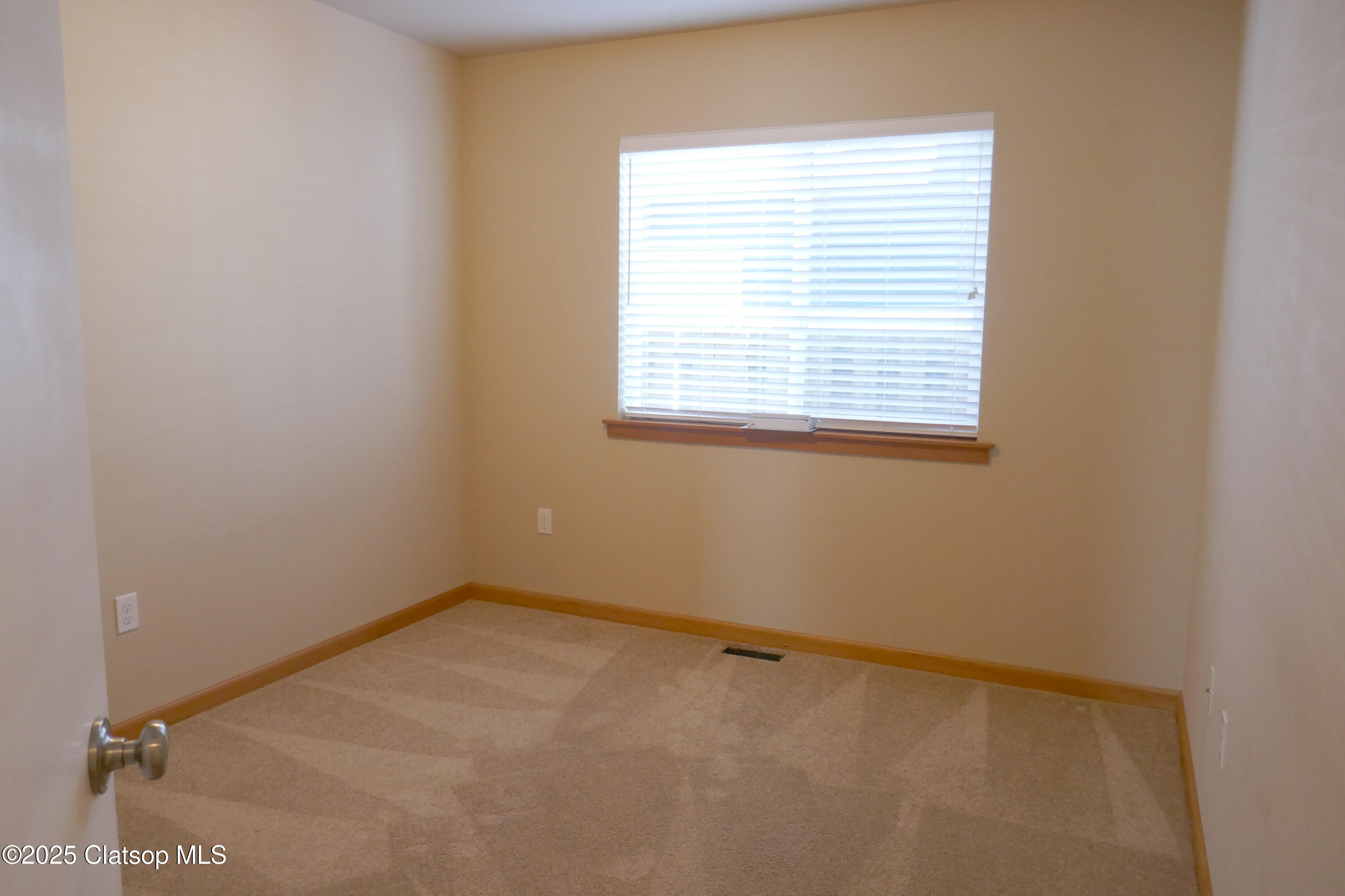 90 Nw Birch Avenue Property Photo 11