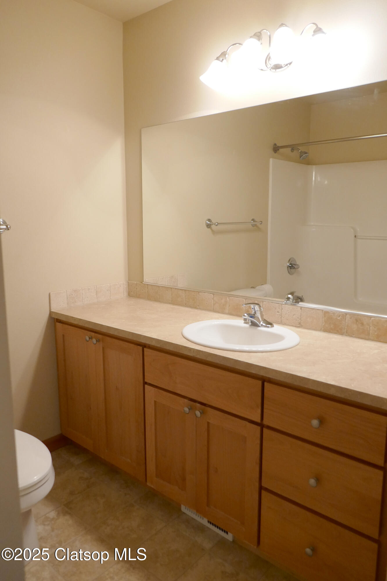 90 Nw Birch Avenue Property Photo 18