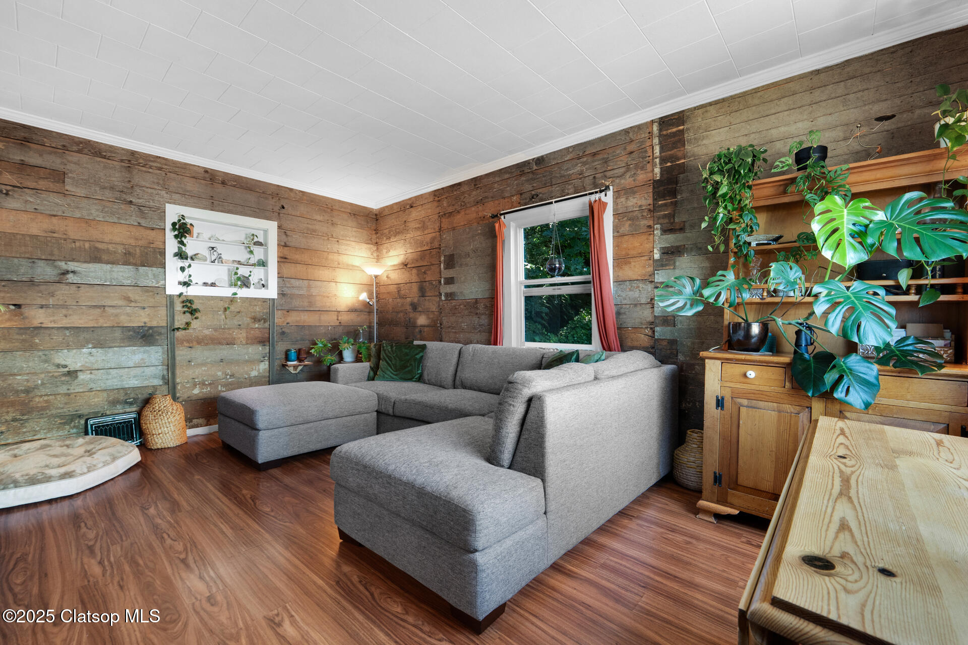 435 W Marine Drive Property Photo 5