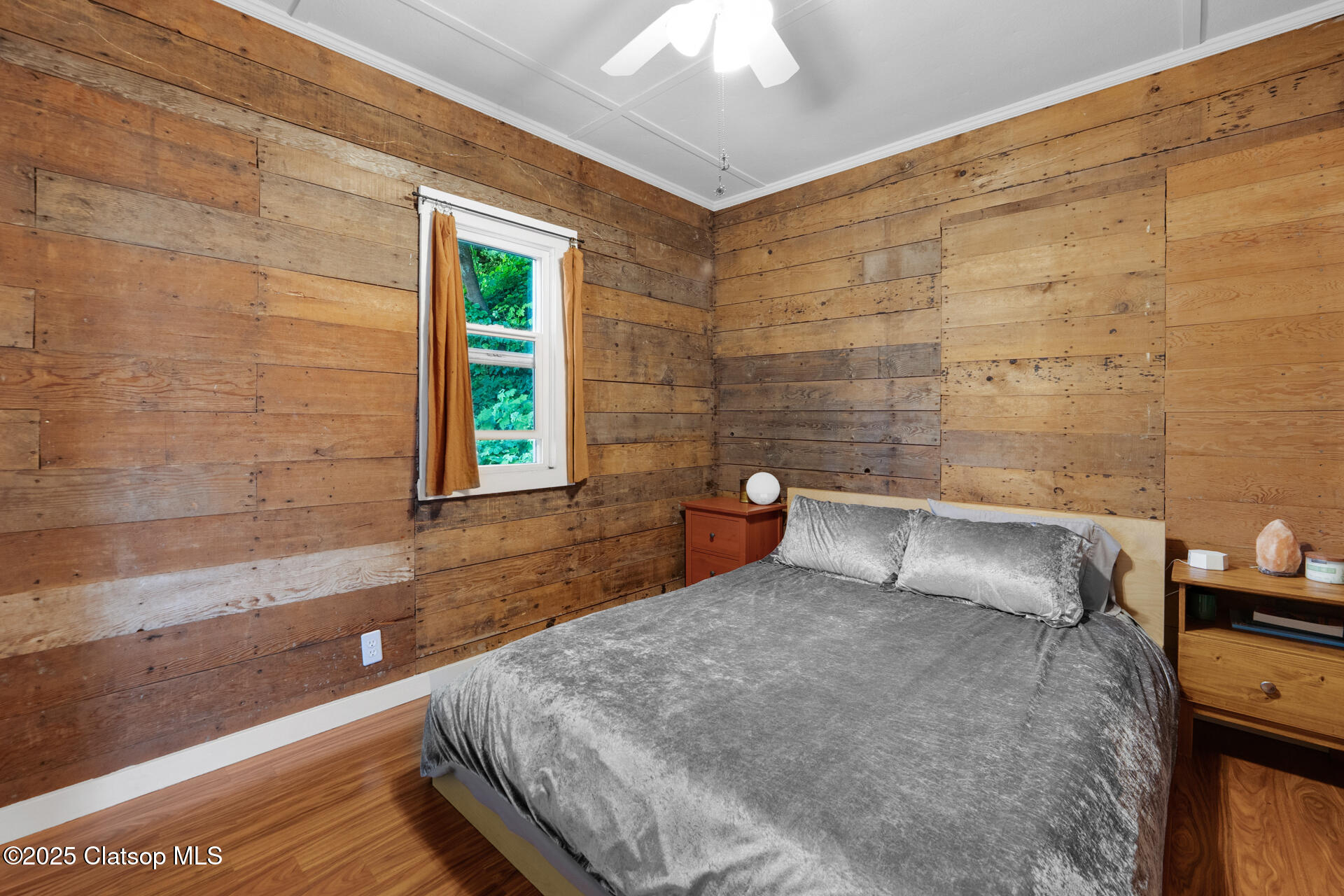 435 W Marine Drive Property Photo 11