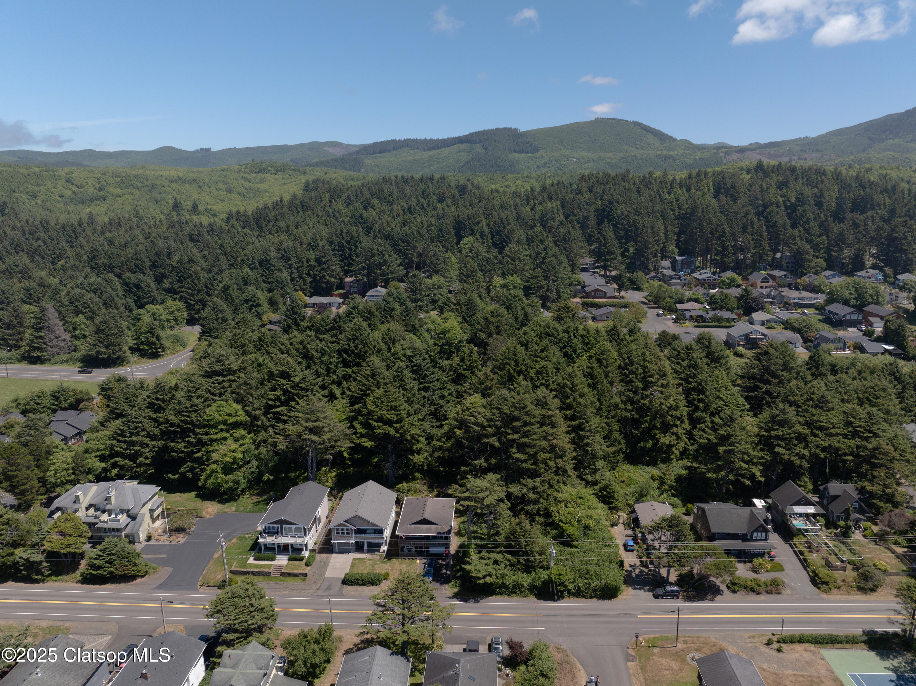 Vl S Hemlcok/e Umpqua Property Photo 8