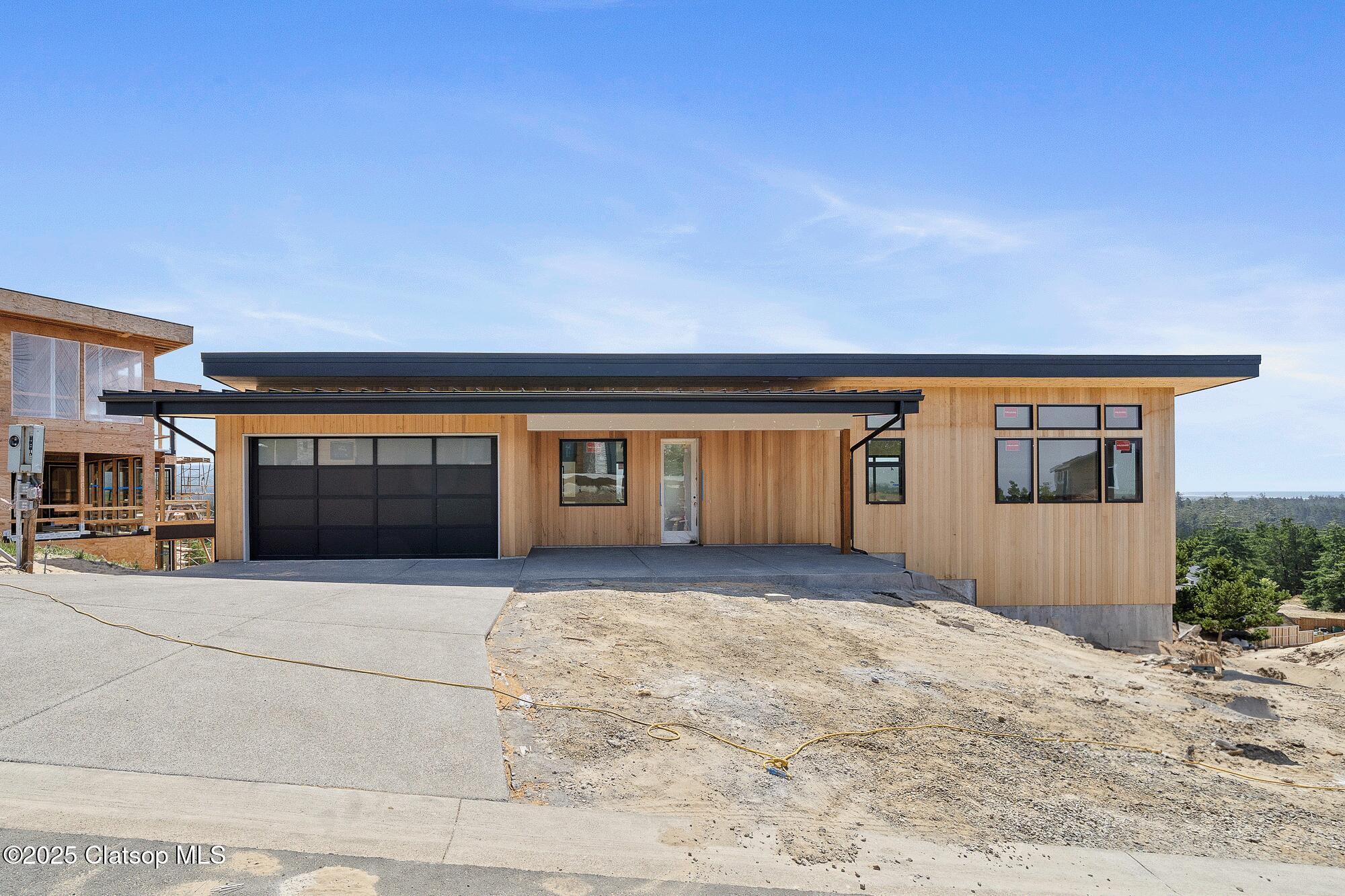 456 Seaview Drive Property Photo 1
