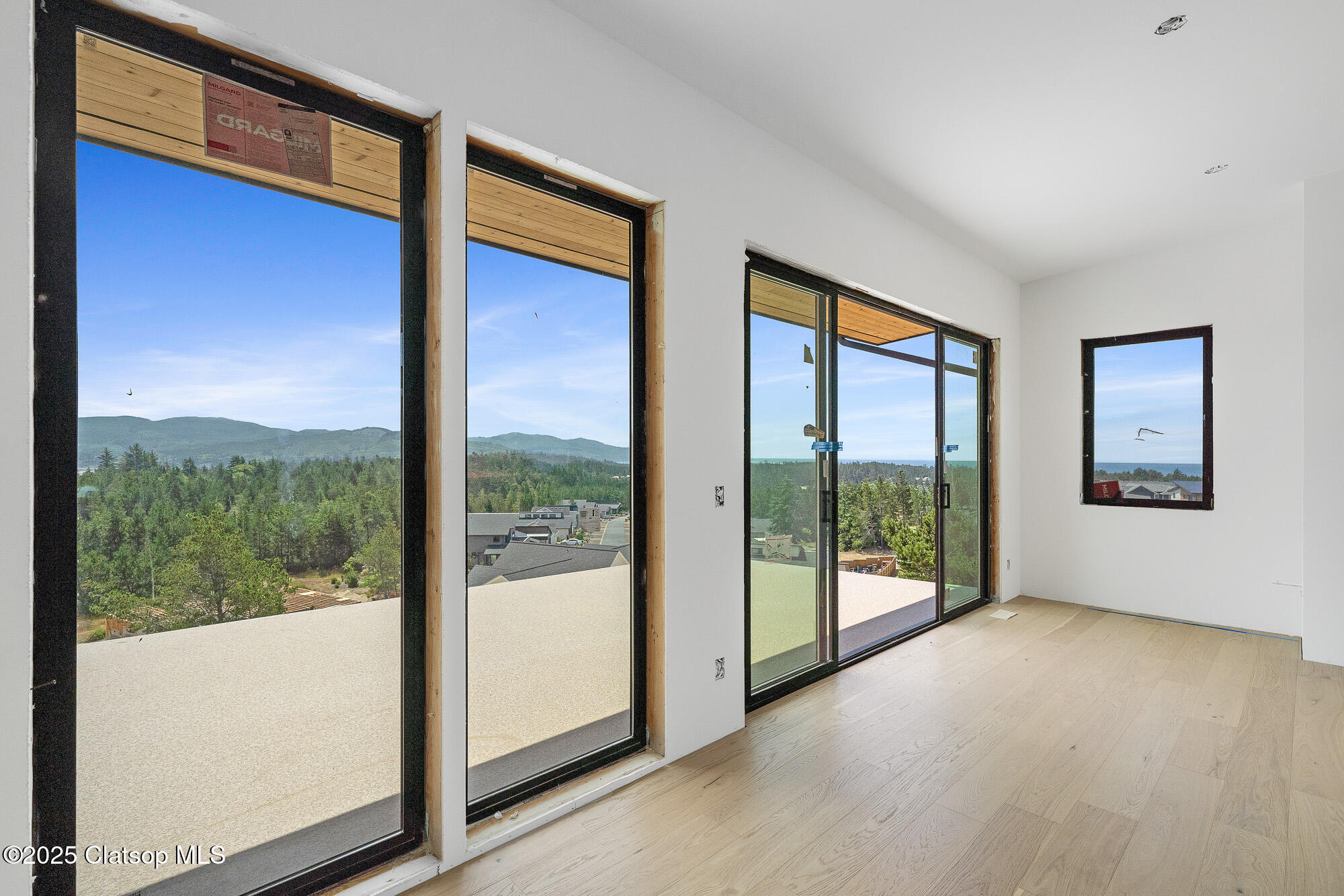 456 Seaview Drive Property Photo 2