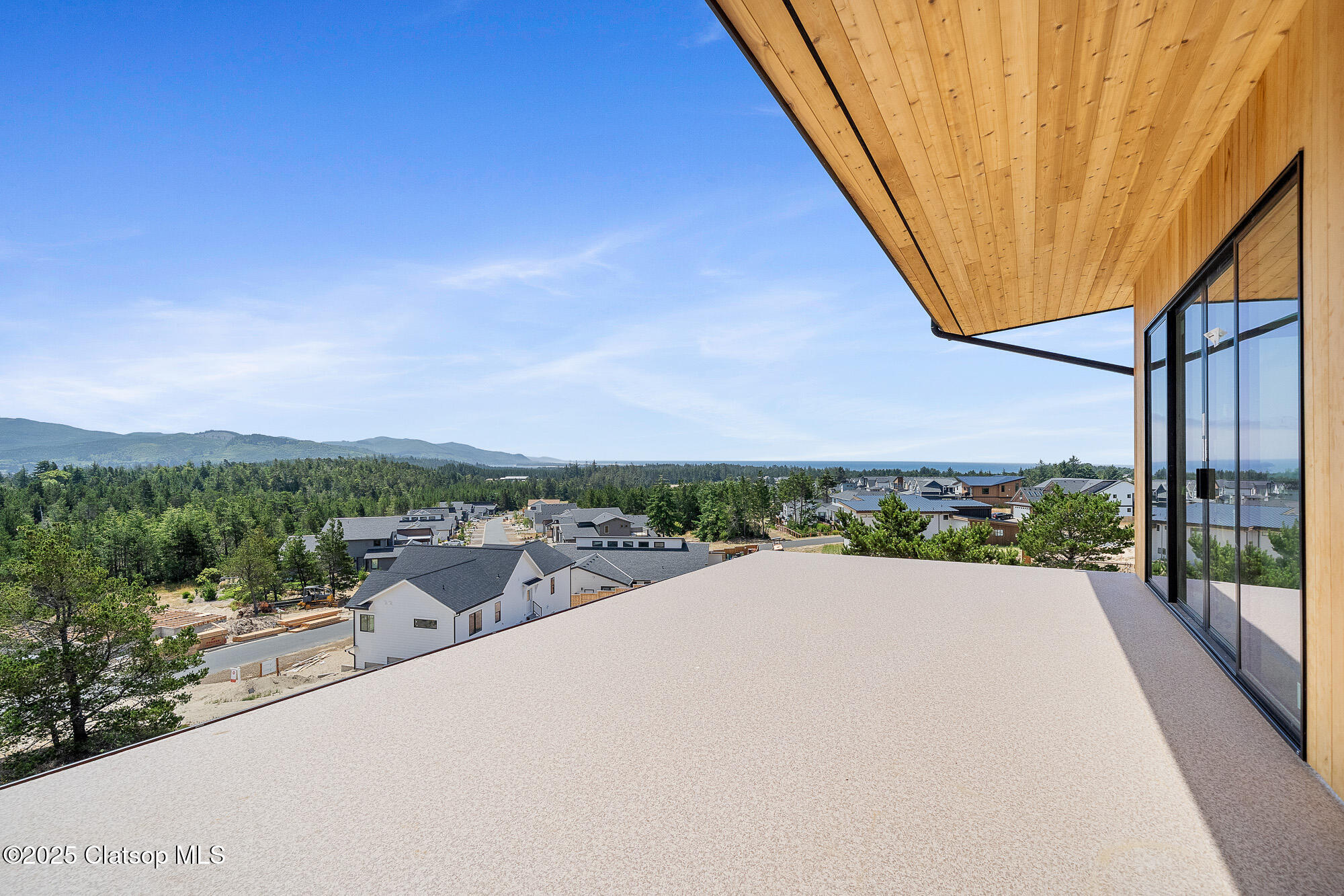 456 Seaview Drive Property Photo 4