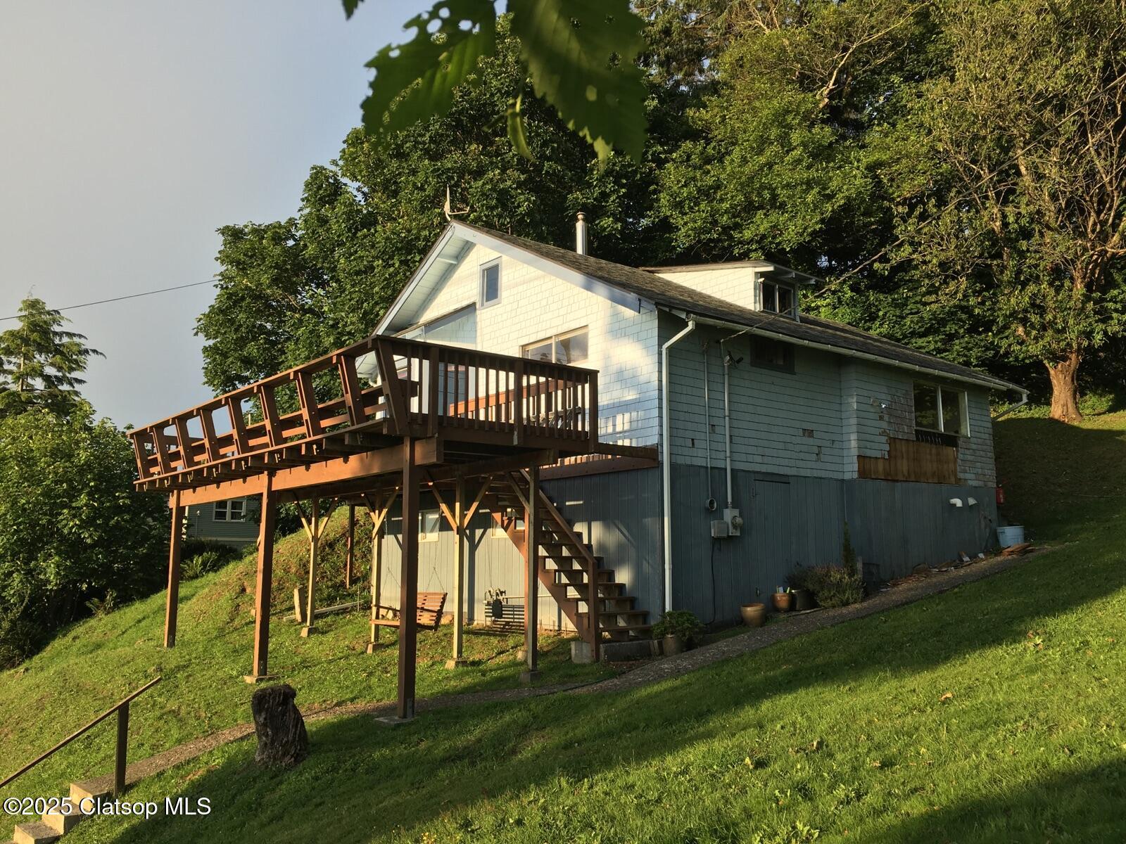 527 W Marine Drive Property Photo 1