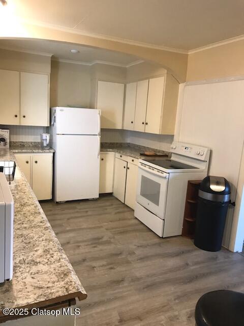 527 W Marine Drive Property Photo 7