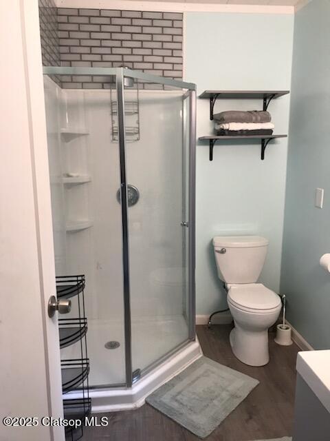 527 W Marine Drive Property Photo 11