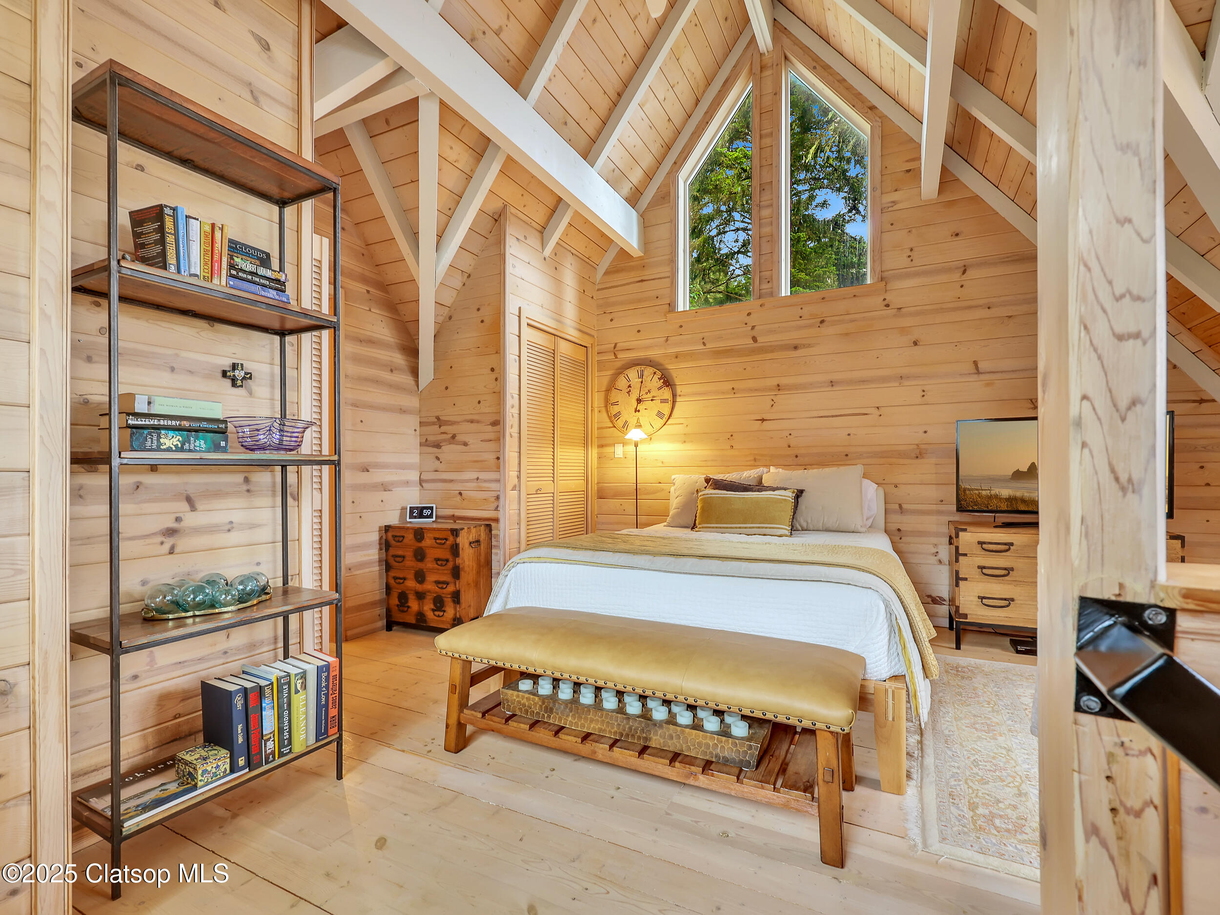 1631 S Hemlock Street Property Photo 11