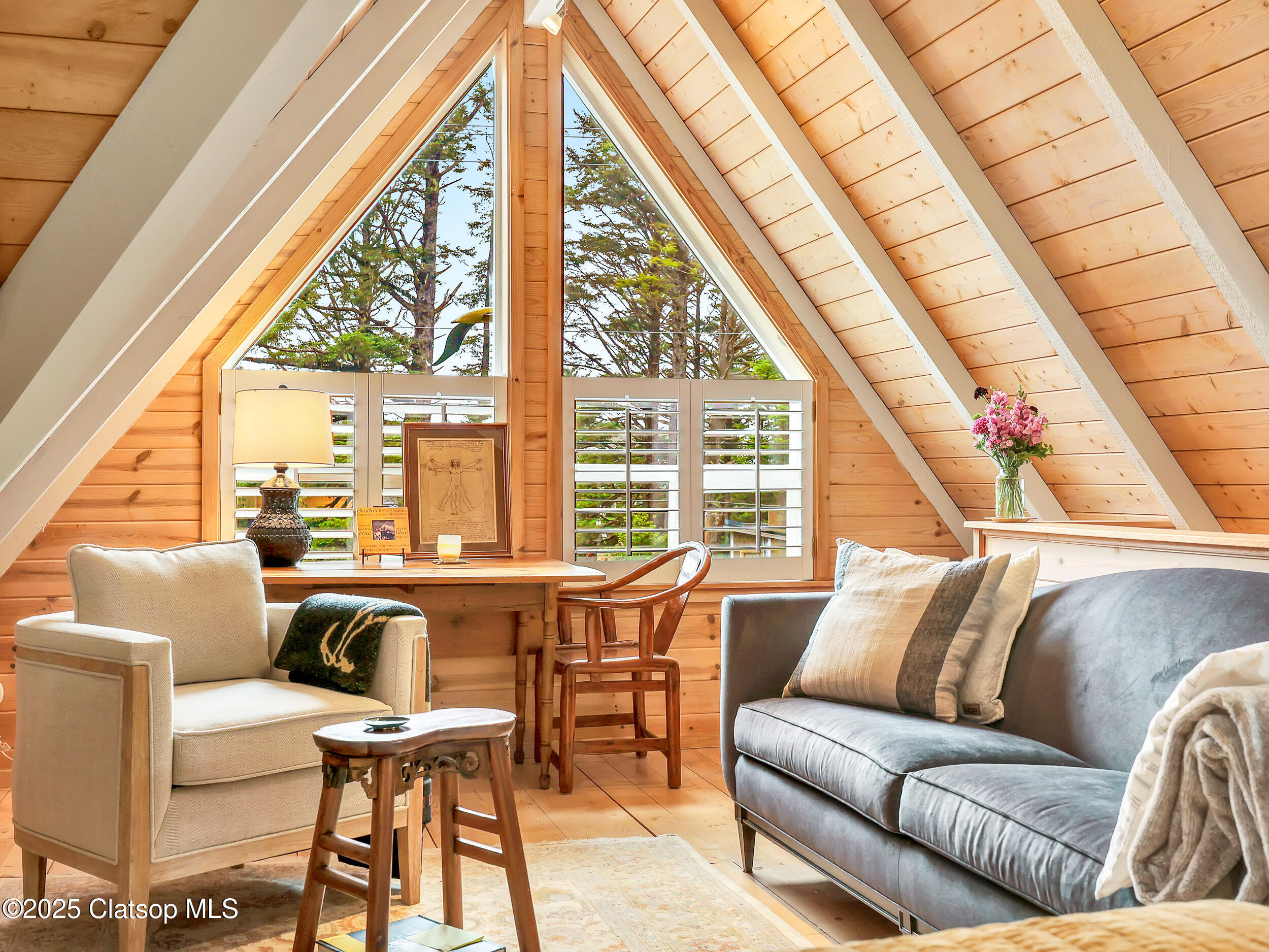 1631 S Hemlock Street Property Photo 12