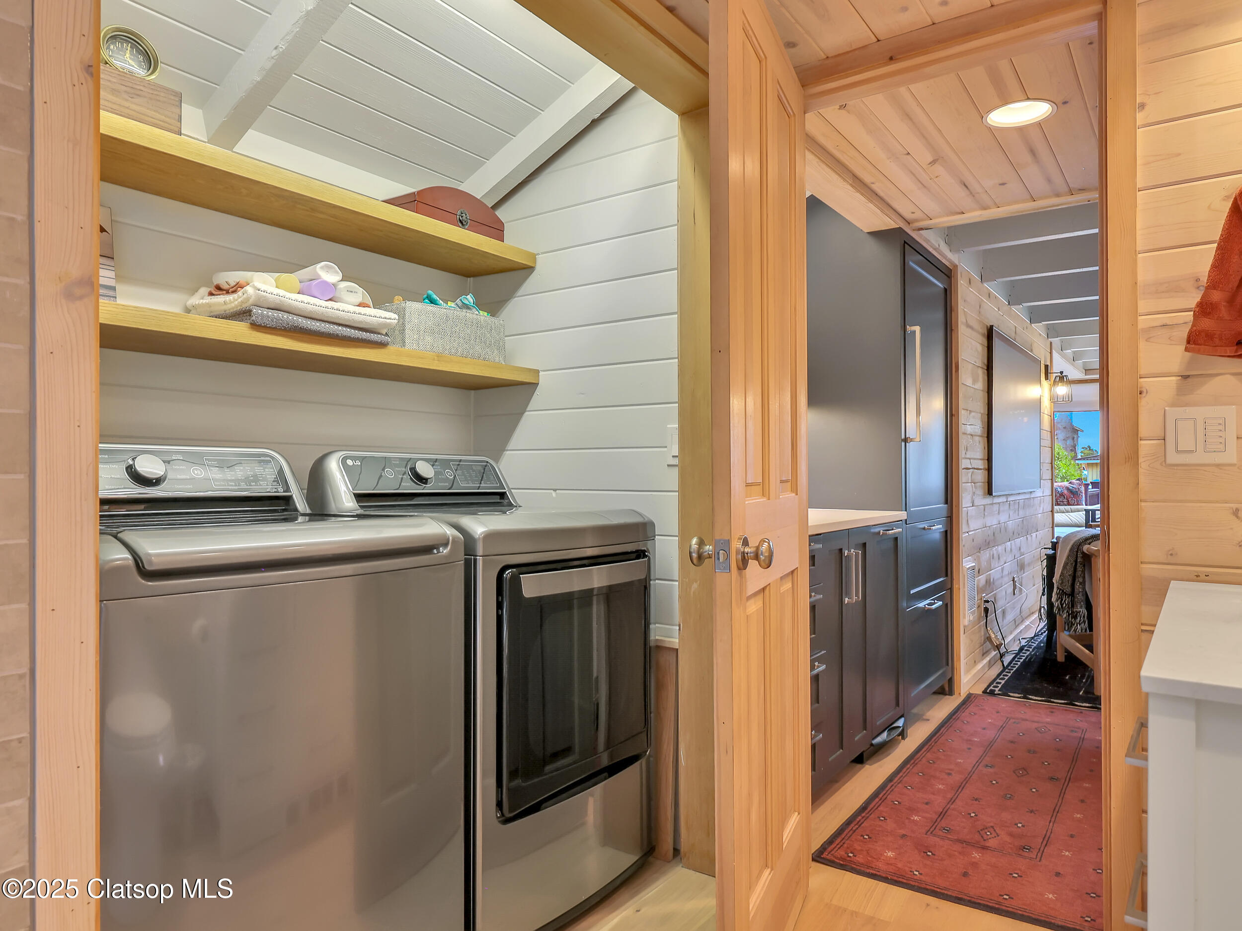 1631 S Hemlock Street Property Photo 32