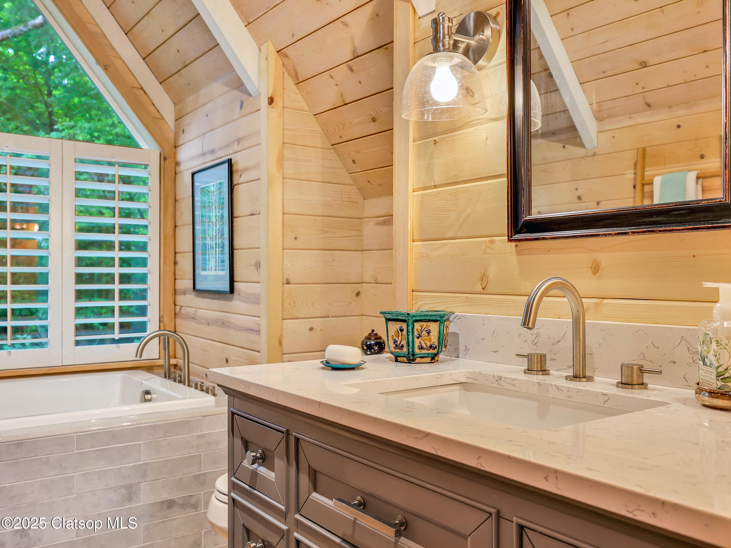 1631 S Hemlock Street Property Photo 37