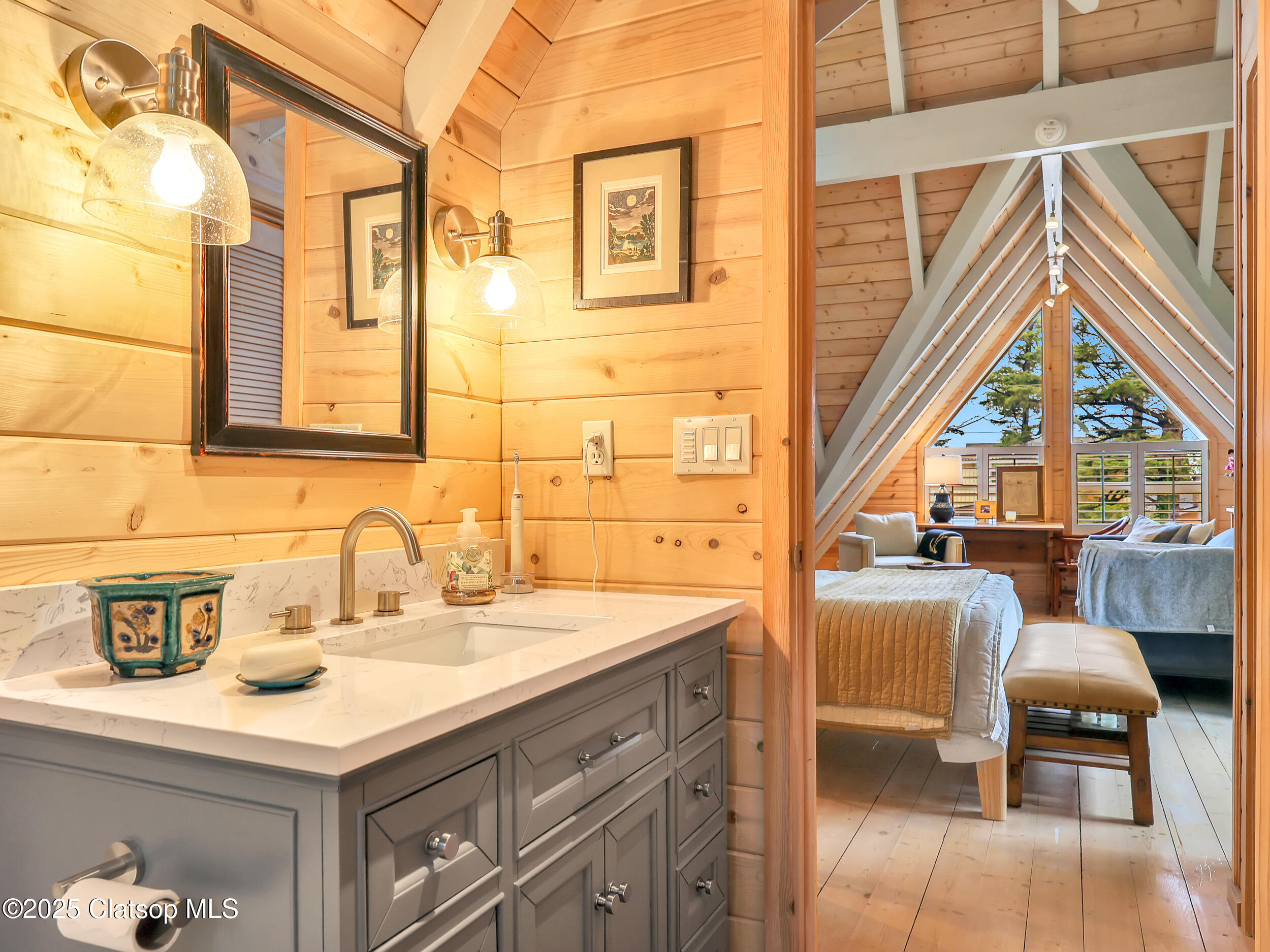 1631 S Hemlock Street Property Photo 38