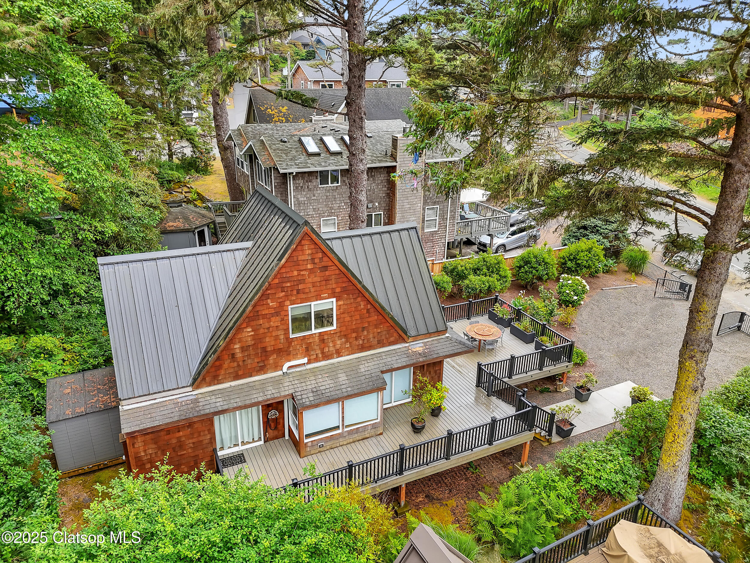 1631 S Hemlock Street Property Photo 40