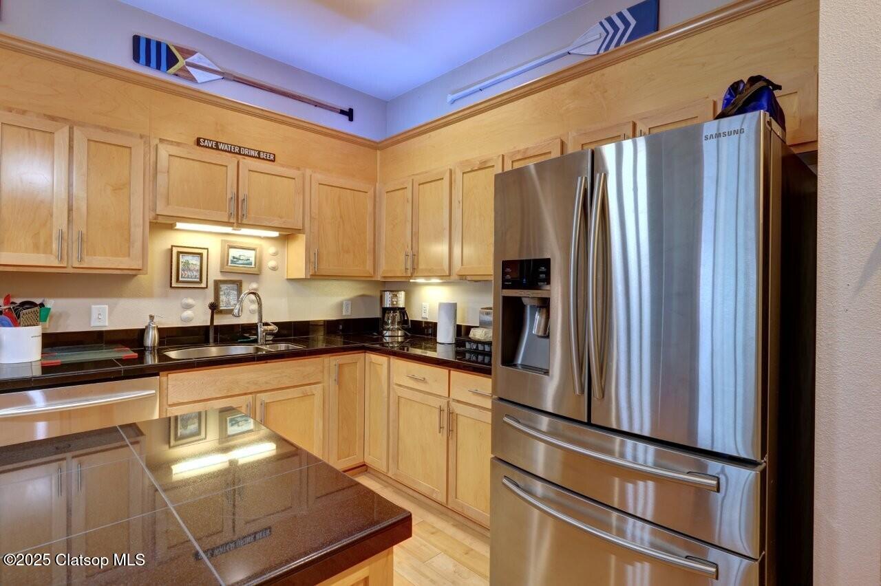 3930 Abbey Lane Property Photo 4