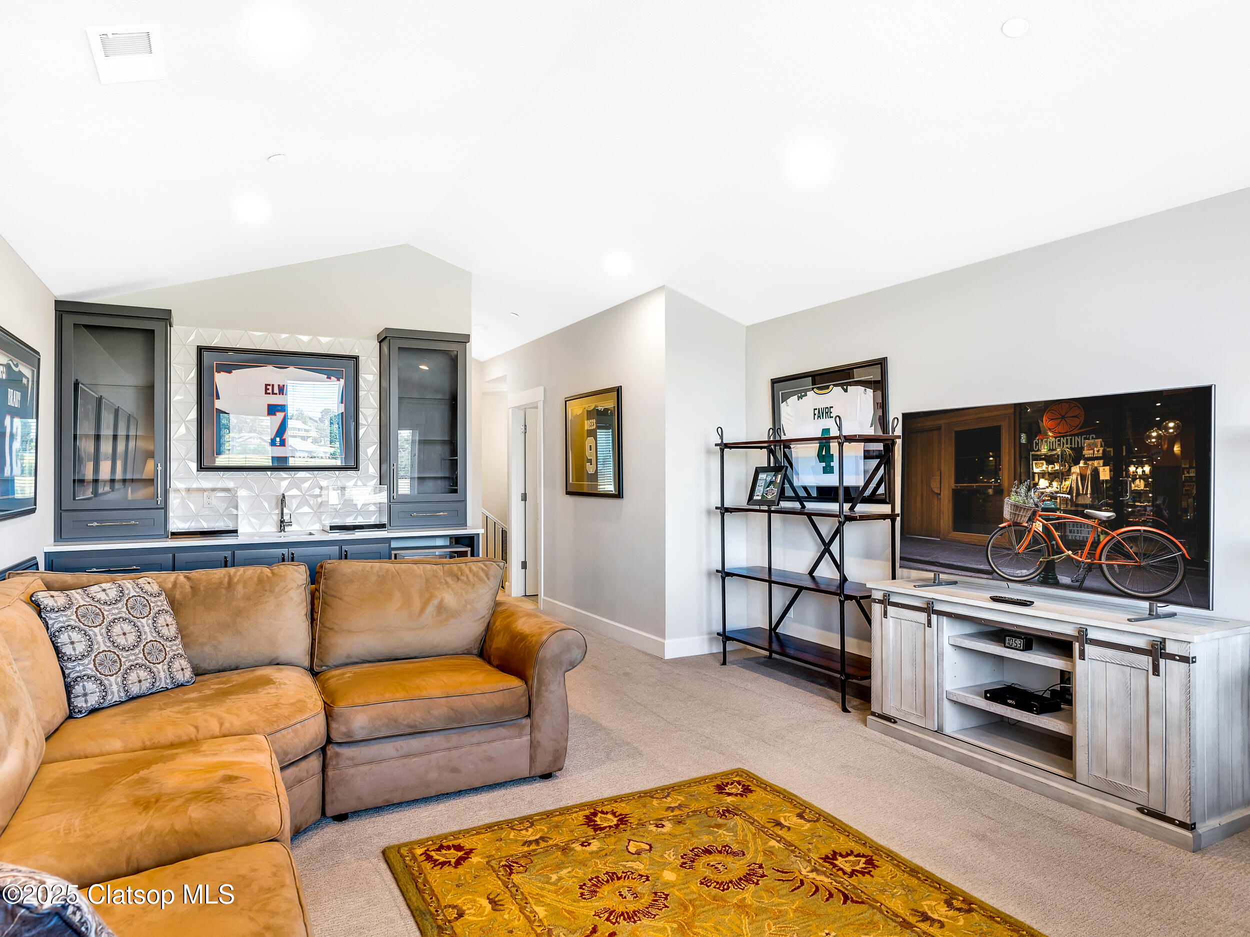 4586 Drummond Court Property Photo 15