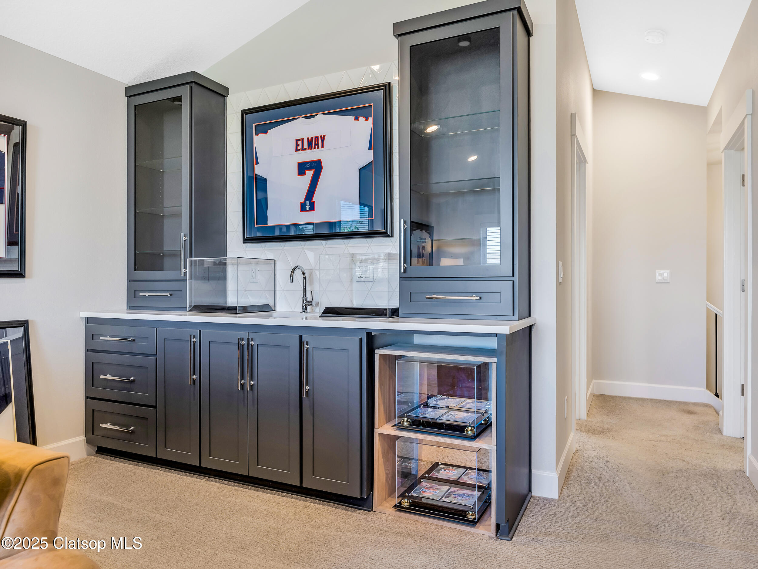 4586 Drummond Court Property Photo 16