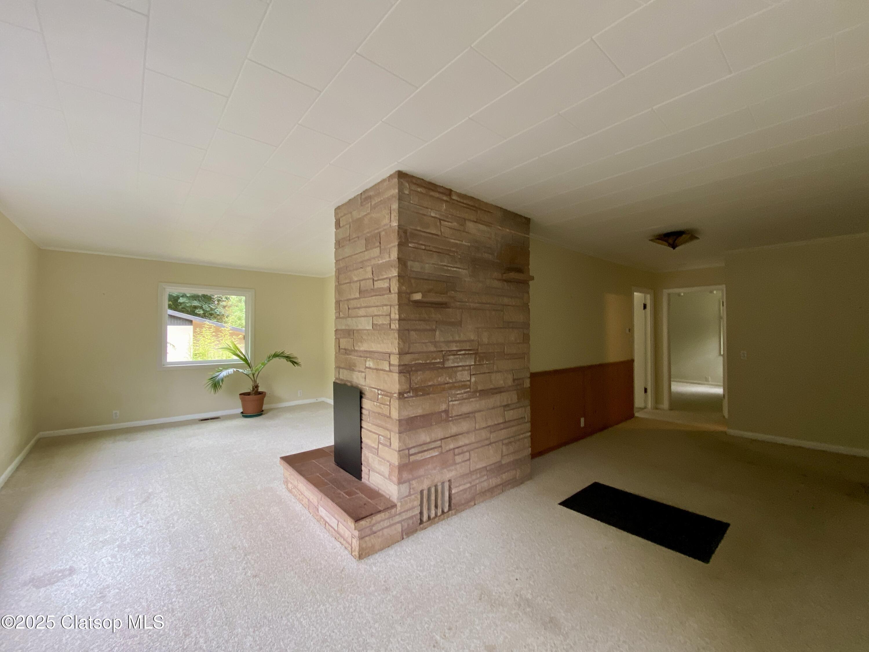 679 Clatsop Avenue Property Photo 21