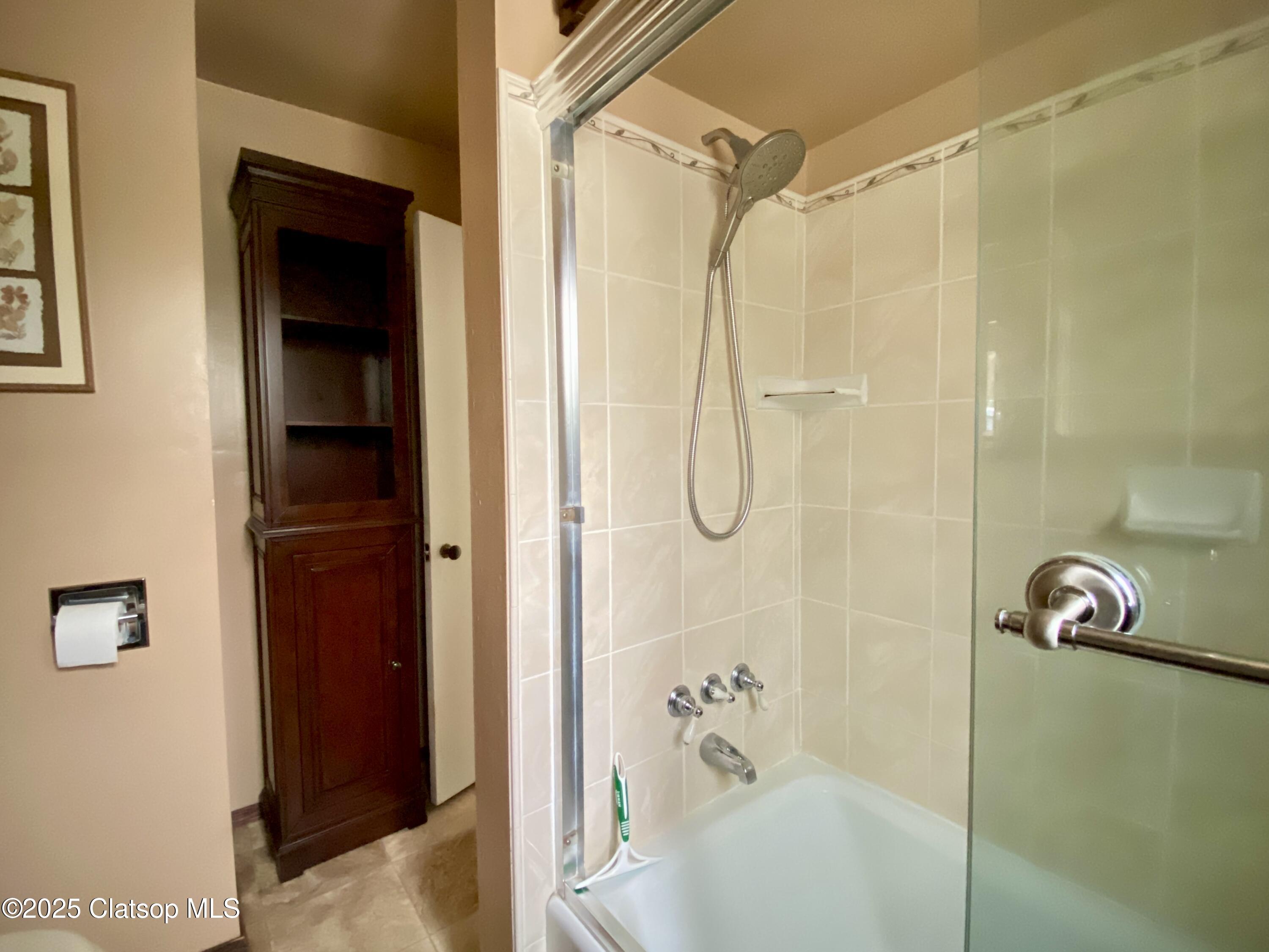 679 Clatsop Avenue Property Photo 25