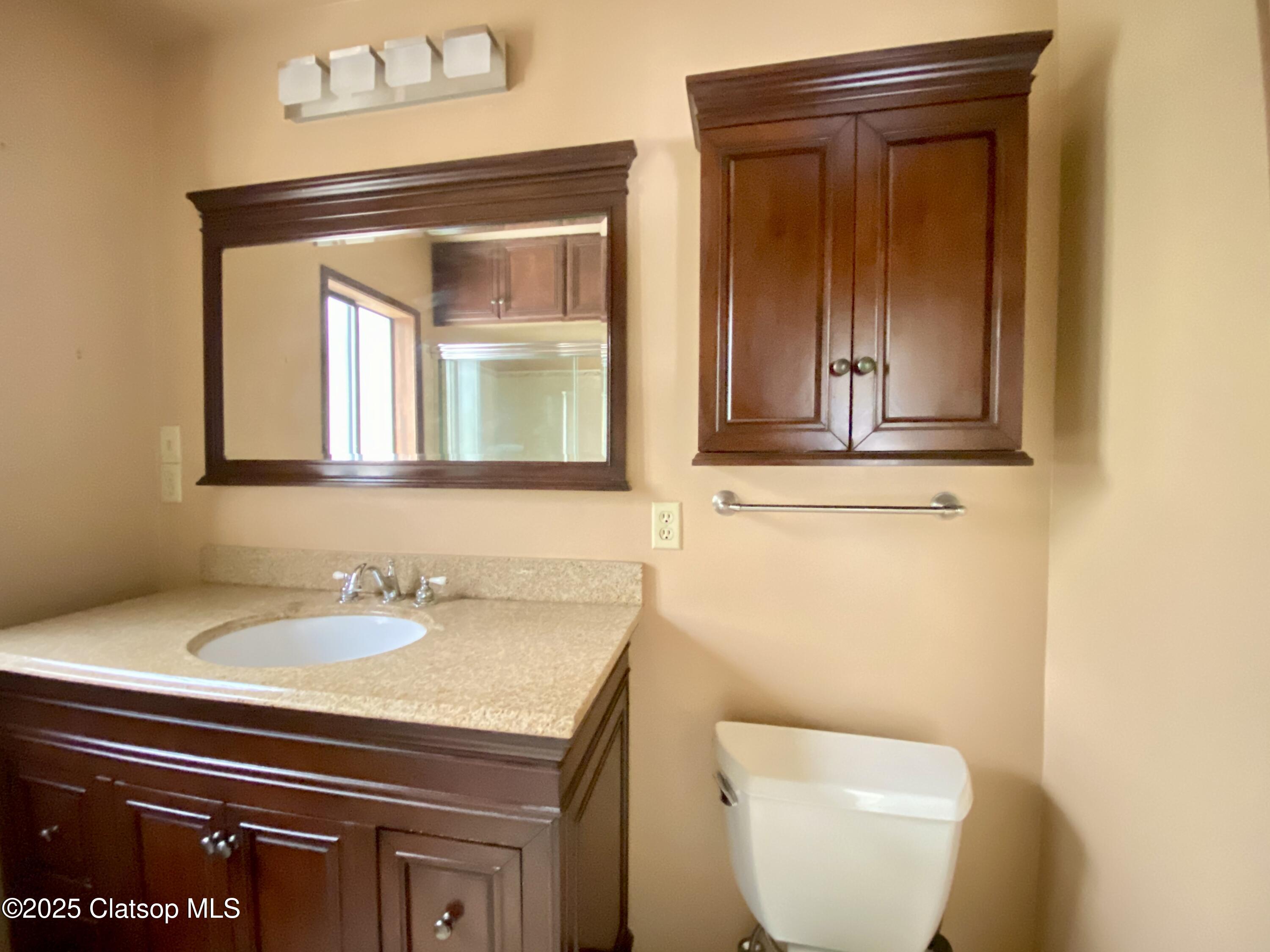 679 Clatsop Avenue Property Photo 26