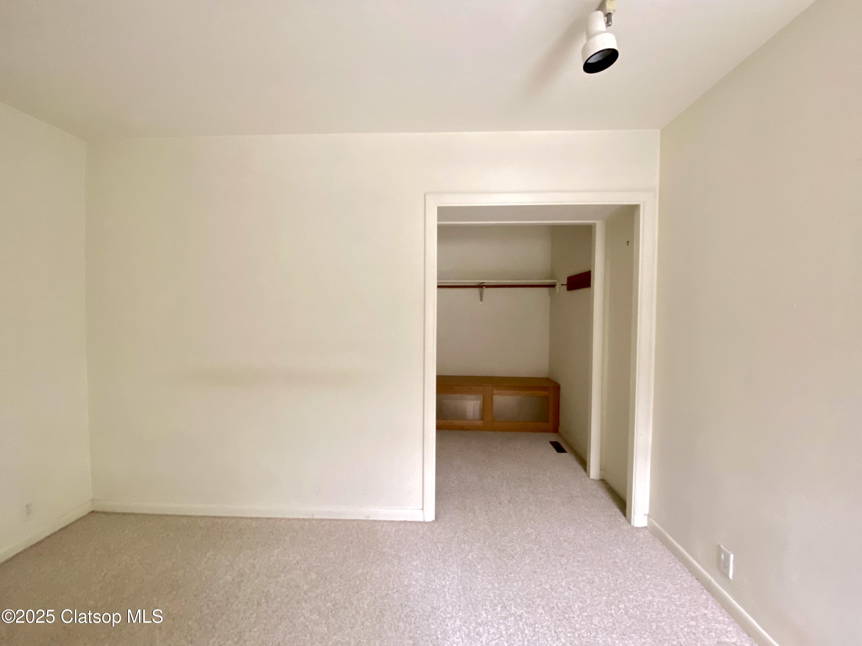 679 Clatsop Avenue Property Photo 28