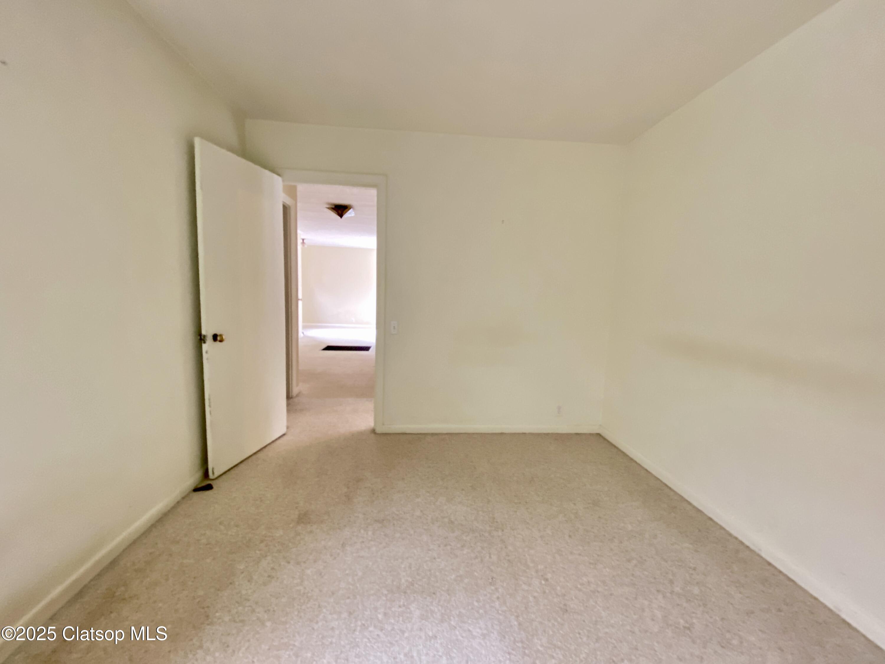 679 Clatsop Avenue Property Photo 29