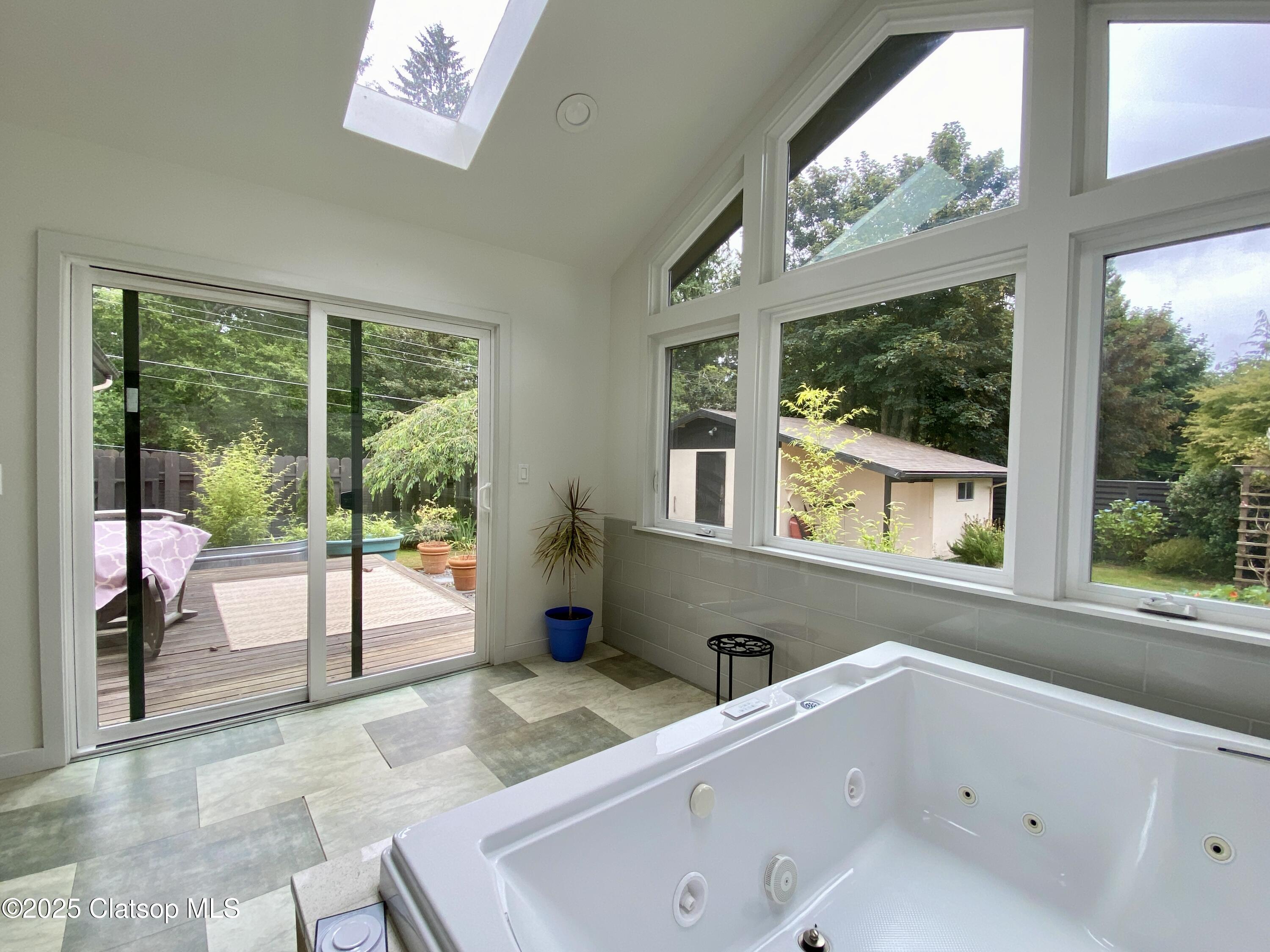 679 Clatsop Avenue Property Photo 36