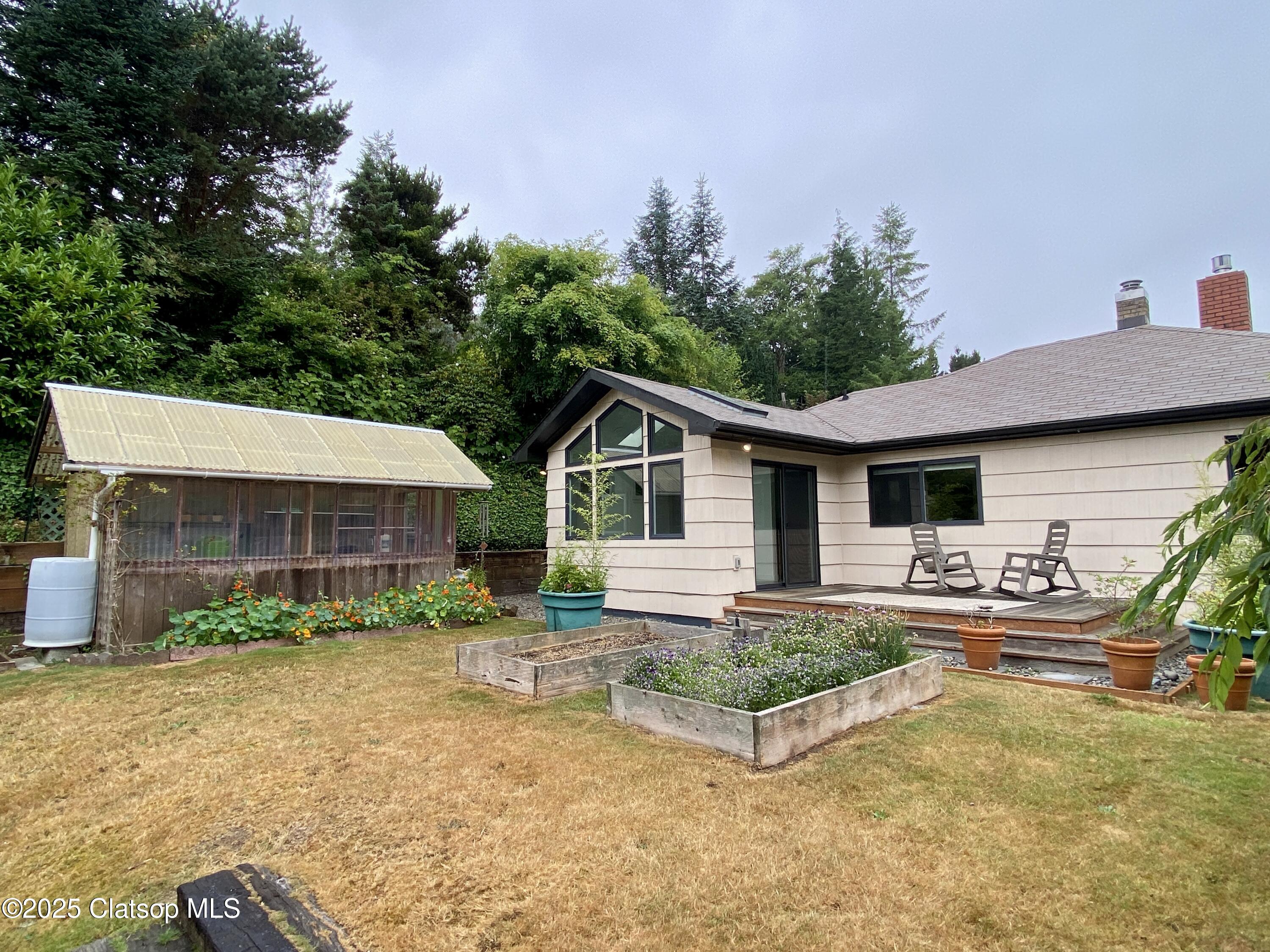 679 Clatsop Avenue Property Photo 39
