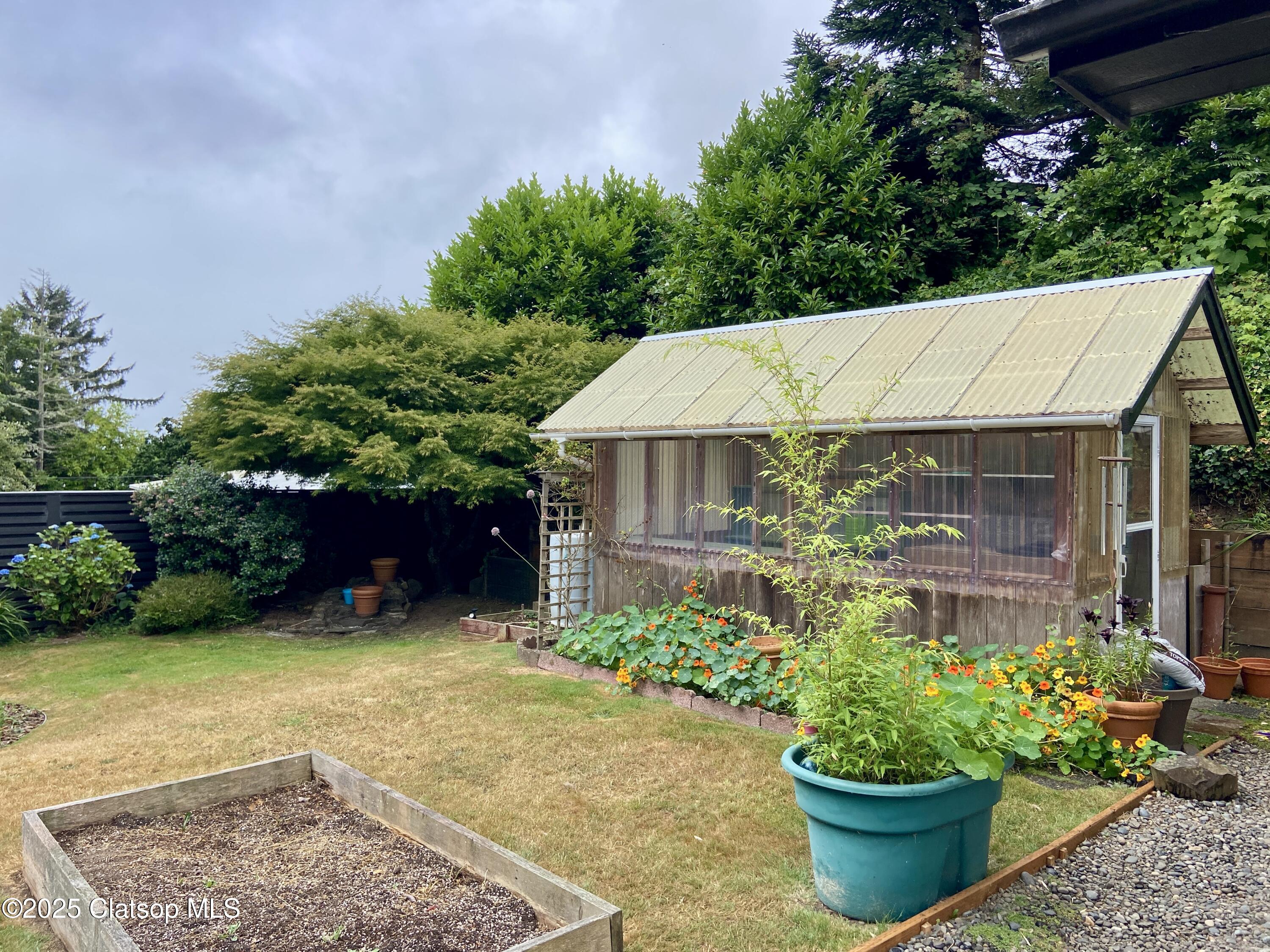 679 Clatsop Avenue Property Photo 42