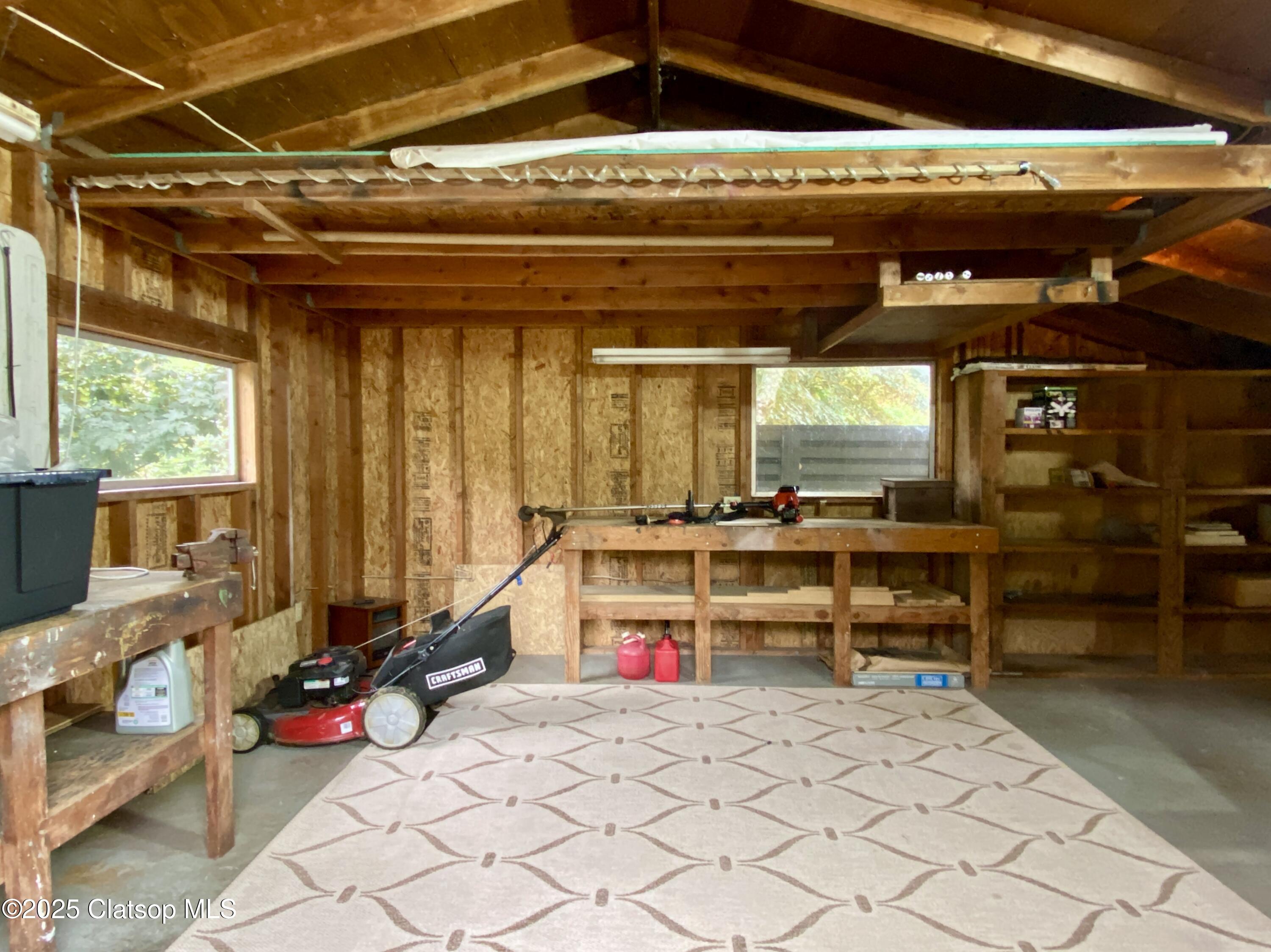 679 Clatsop Avenue Property Photo 45