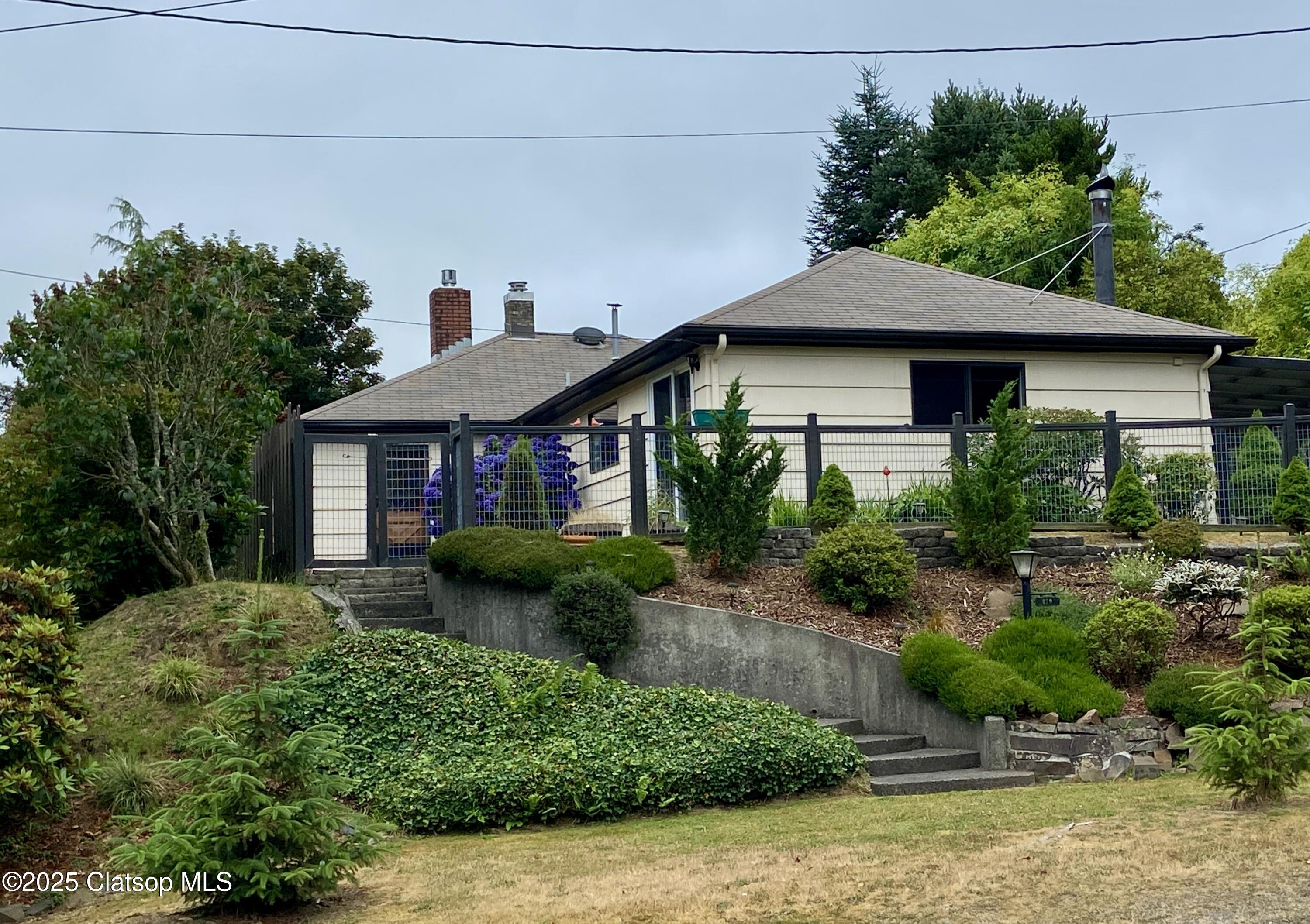 679 Clatsop Avenue Property Photo 53