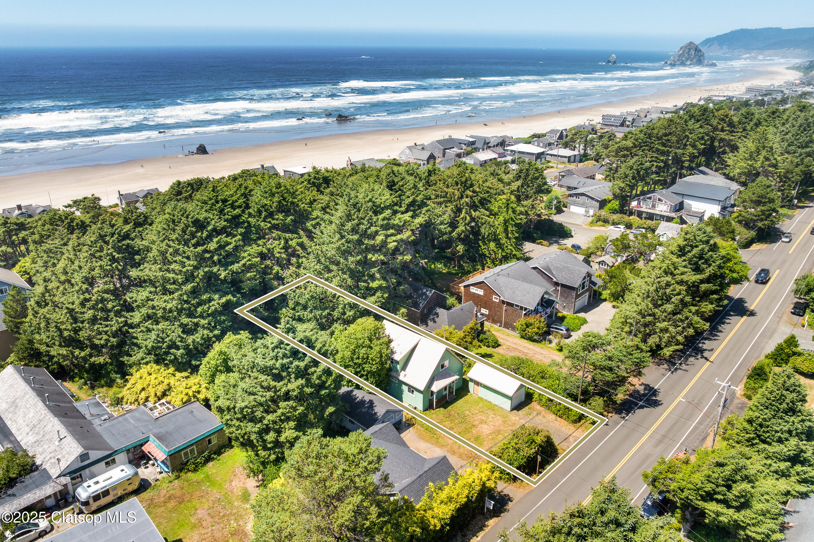 4072 S Hemlock Street Property Photo 5