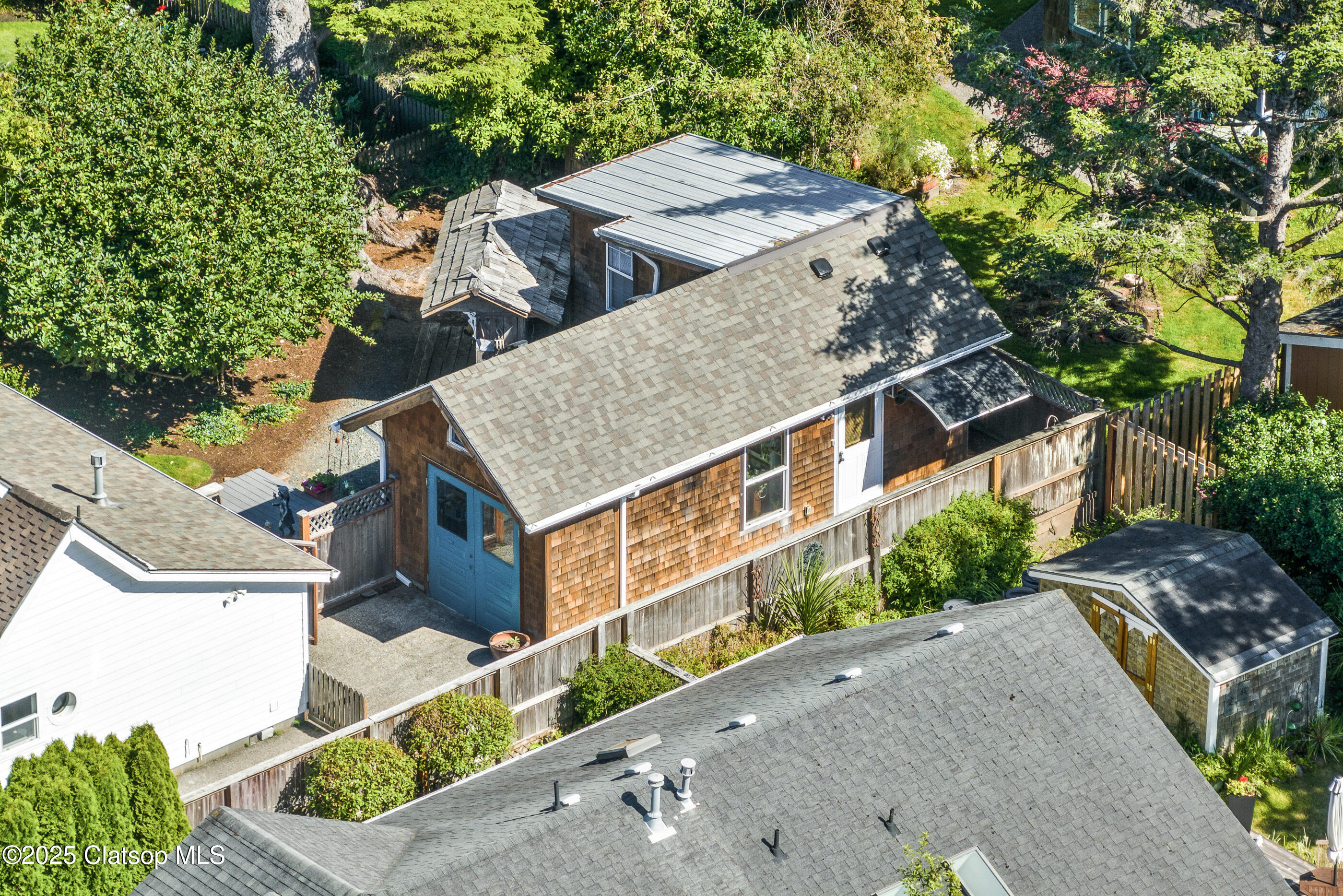 179 E Monroe Street Property Photo 5