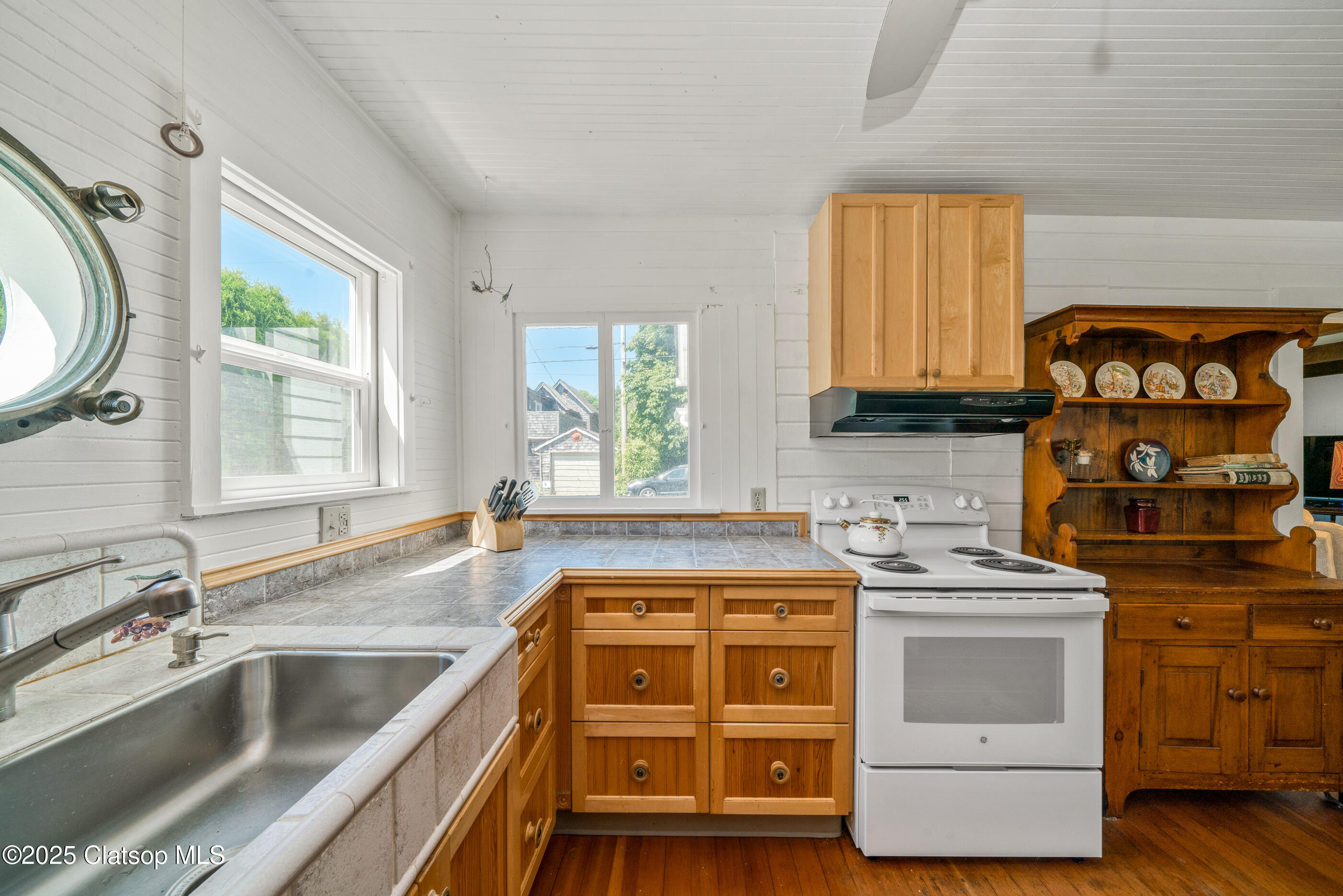 179 E Monroe Street Property Photo 22