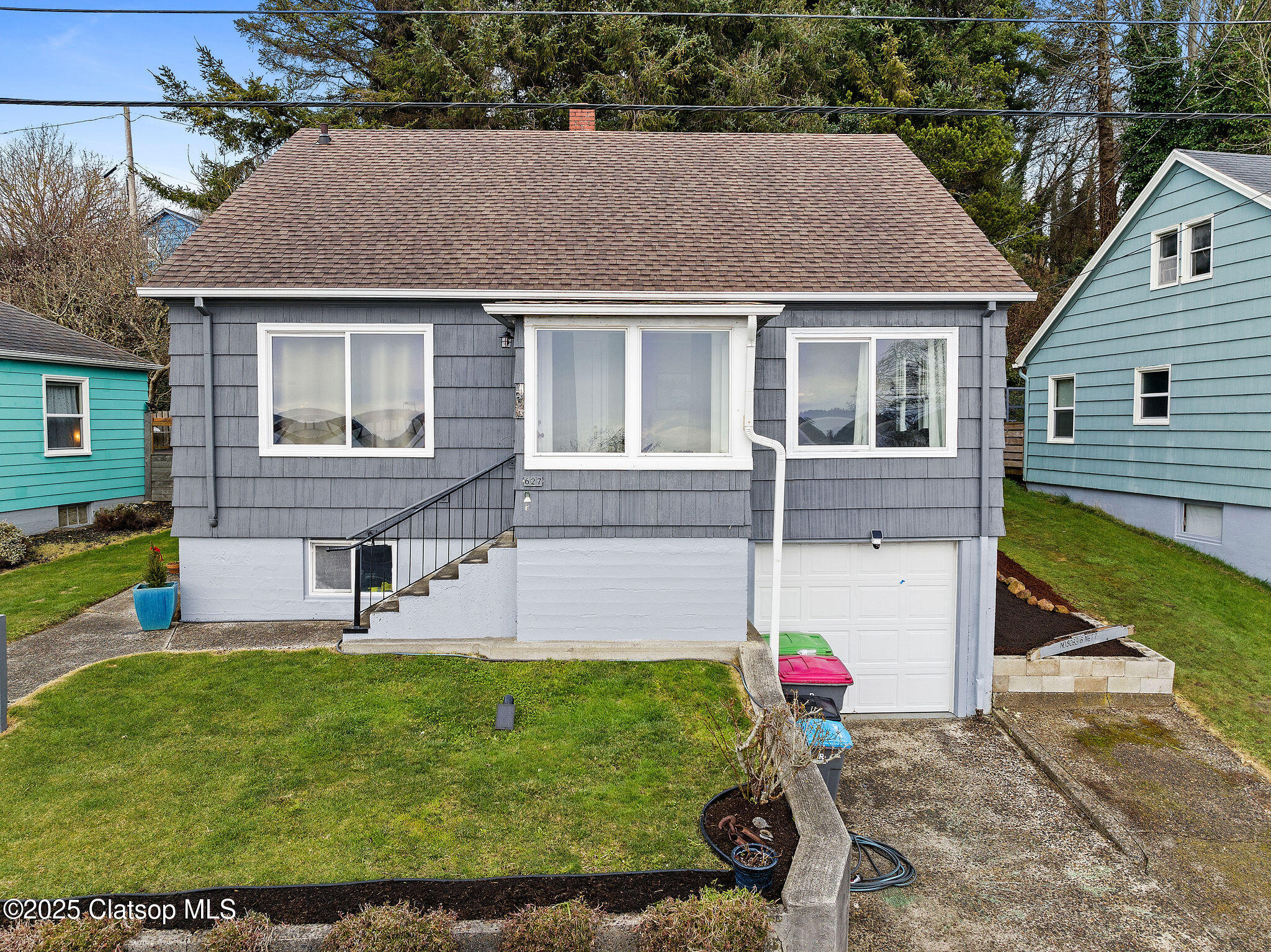 627 W Marine Drive Property Photo 1