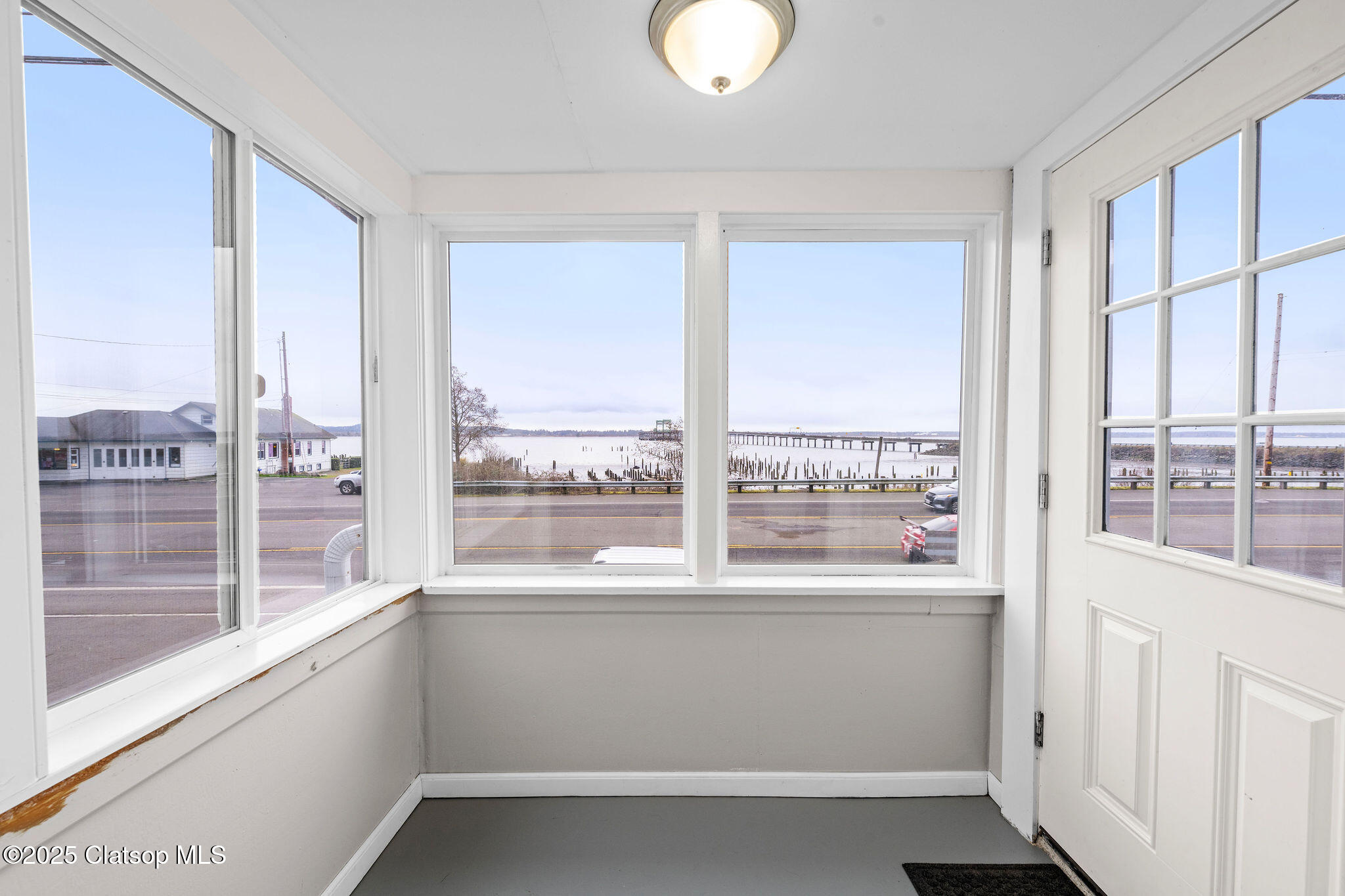 627 W Marine Drive Property Photo 8