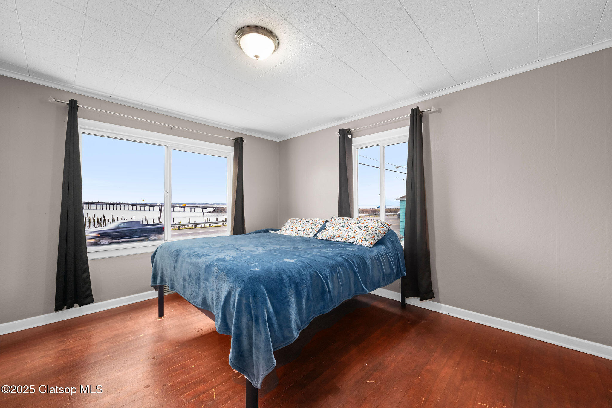 627 W Marine Drive Property Photo 19