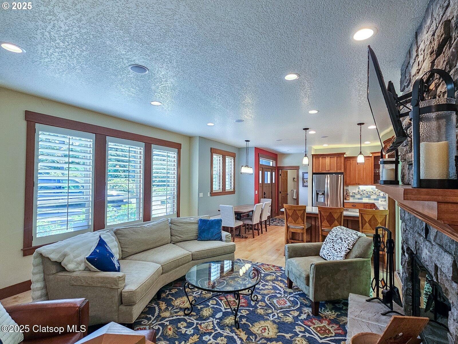 9195 Puffin Lane Property Photo 7
