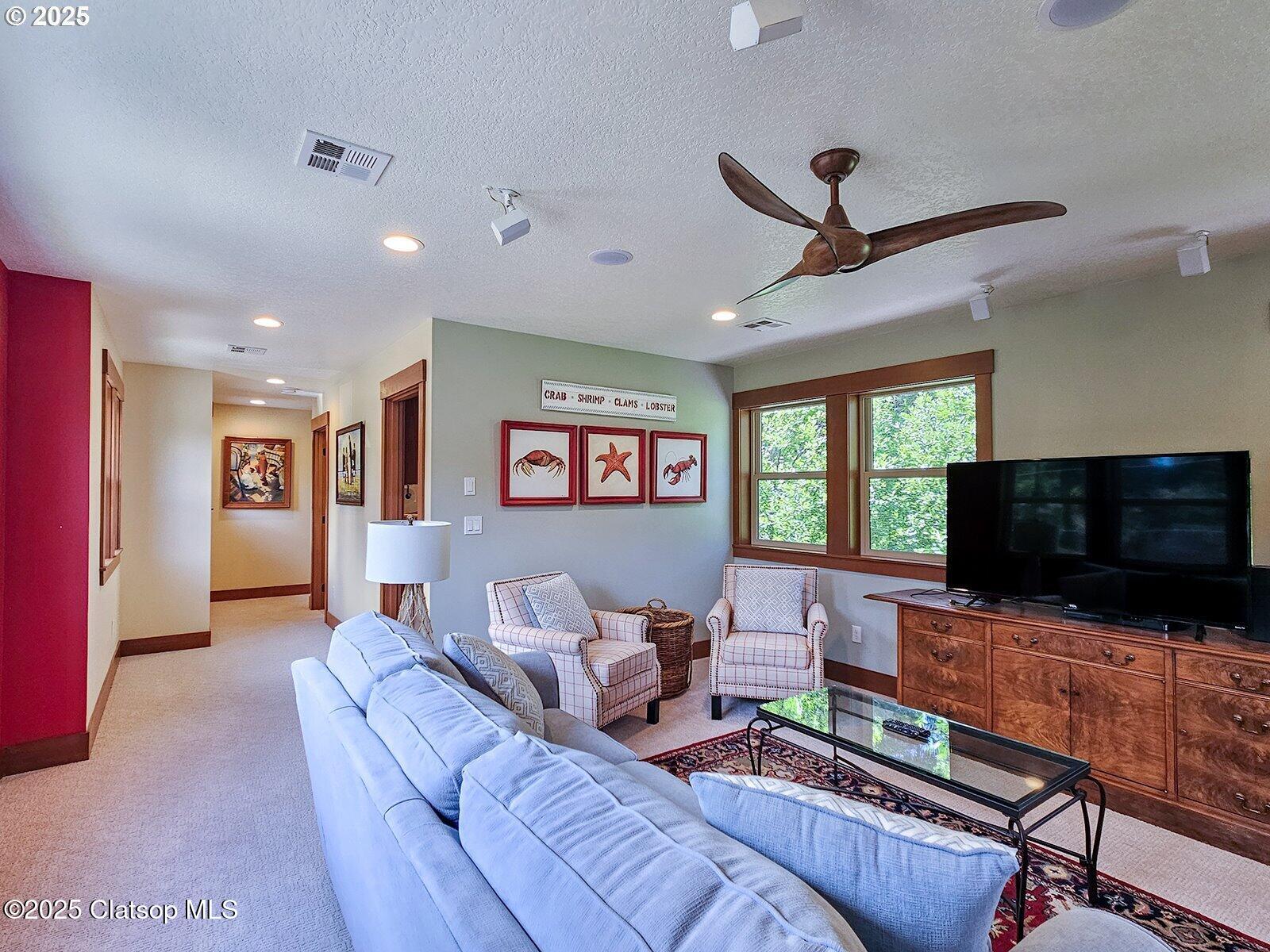 9195 Puffin Lane Property Photo 23