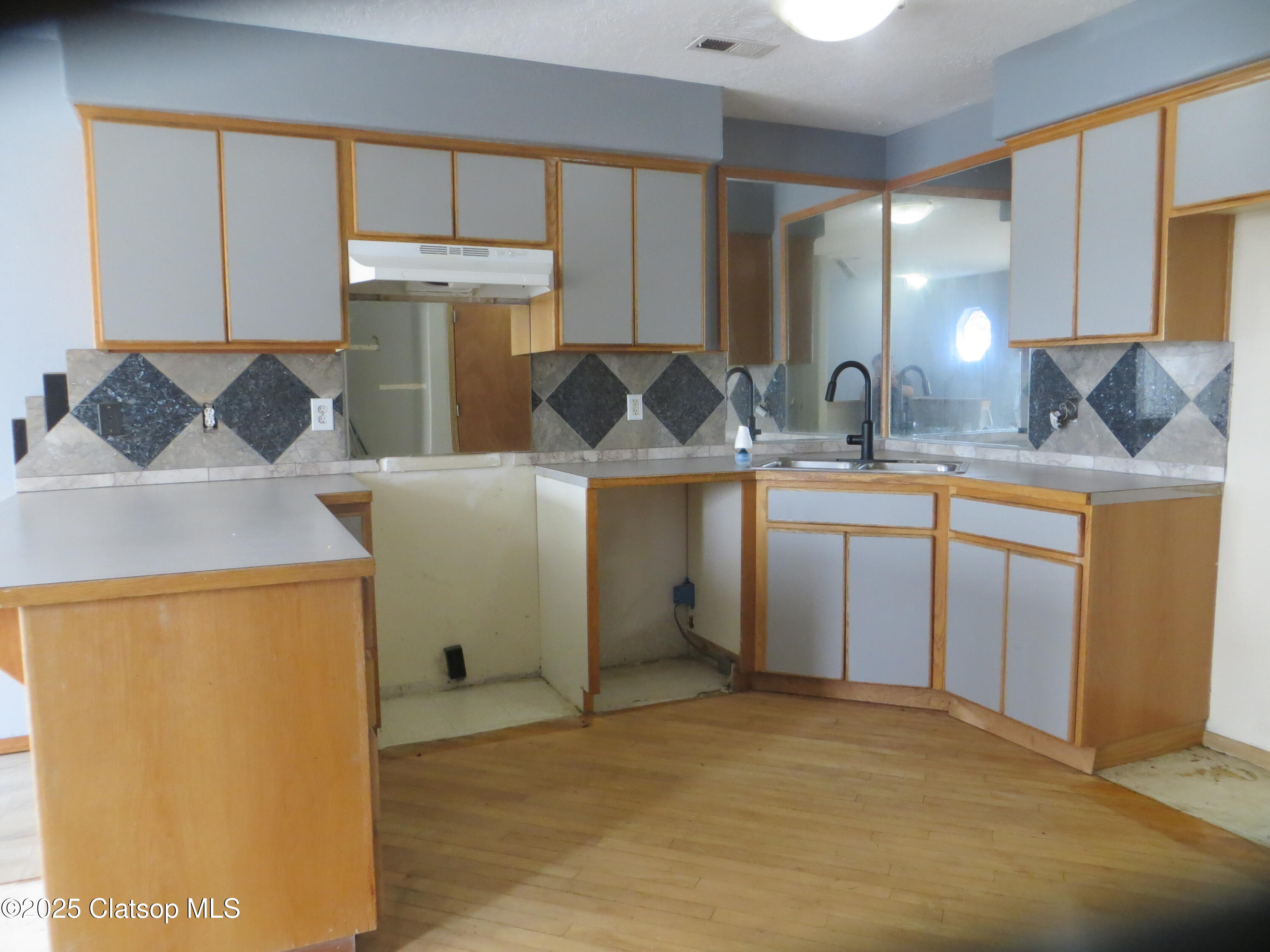 1316 Olney Avenue Property Photo 18
