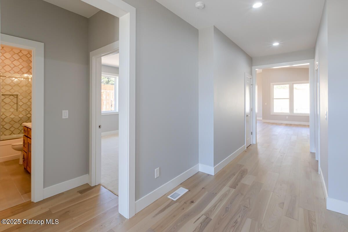 413 Meadows Drive Property Photo 12