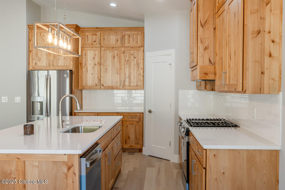 413 Meadows Drive Property Photo 19