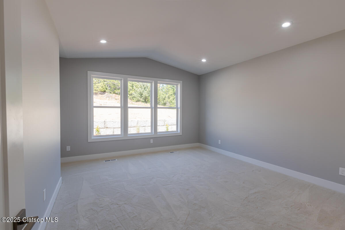 413 Meadows Drive Property Photo 32